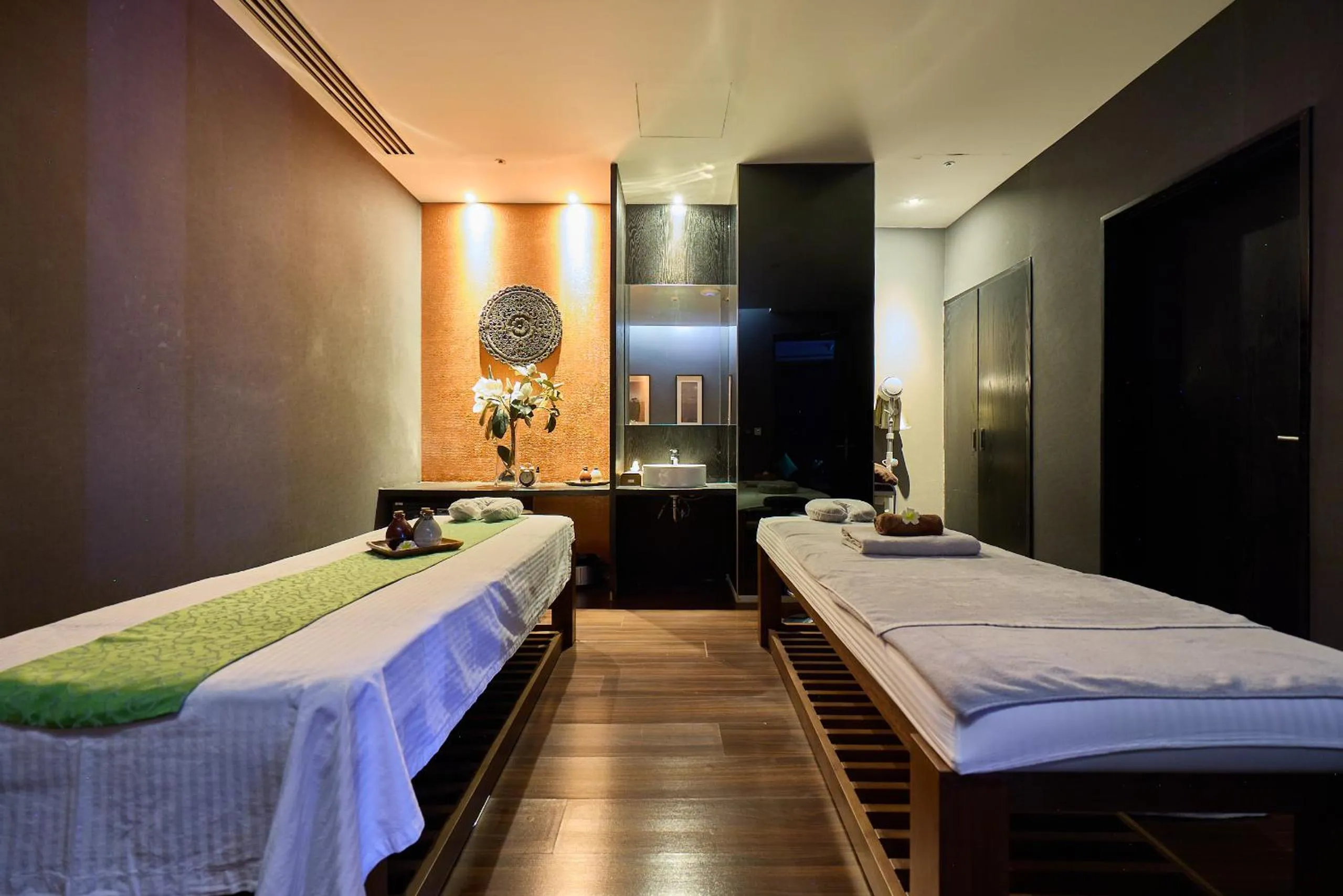 Spa and wellness centre/facilities, Bed in Midori Clark Hotel and Casino