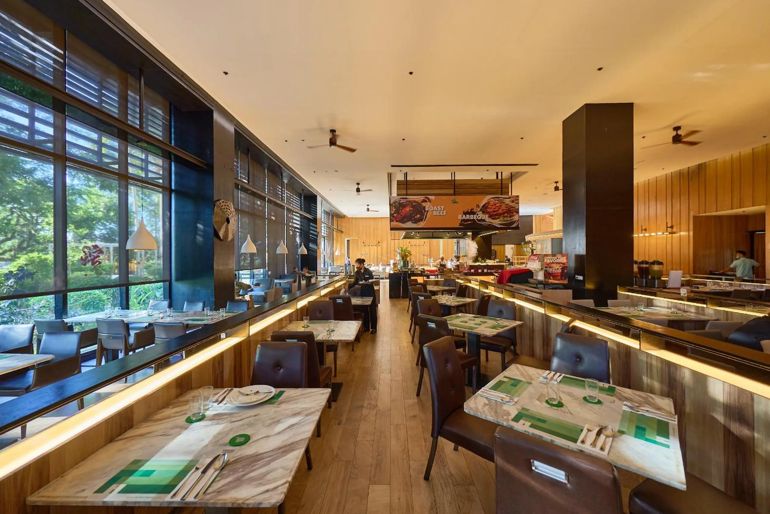 Restaurant/places to eat in Midori Clark Hotel and Casino