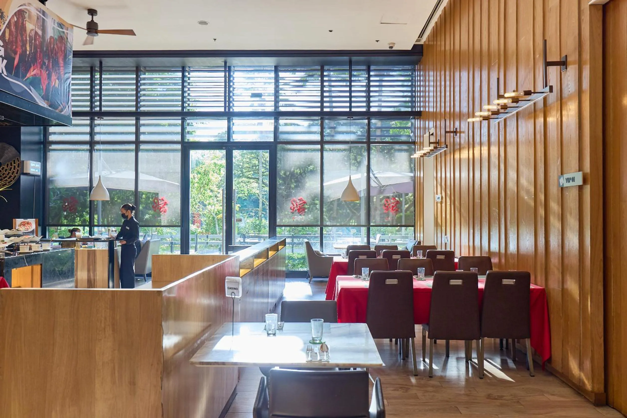 Restaurant/places to eat in Midori Clark Hotel and Casino