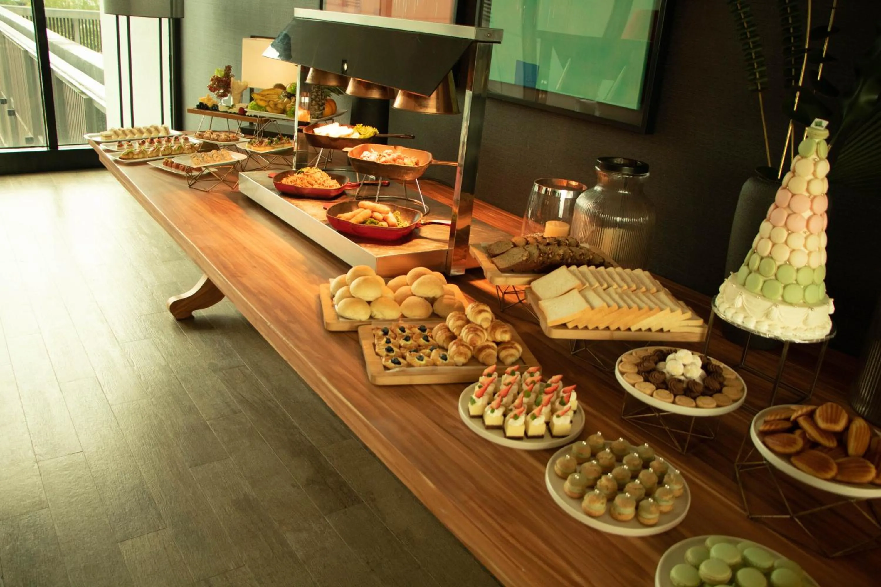 Lounge or bar in Midori Clark Hotel and Casino