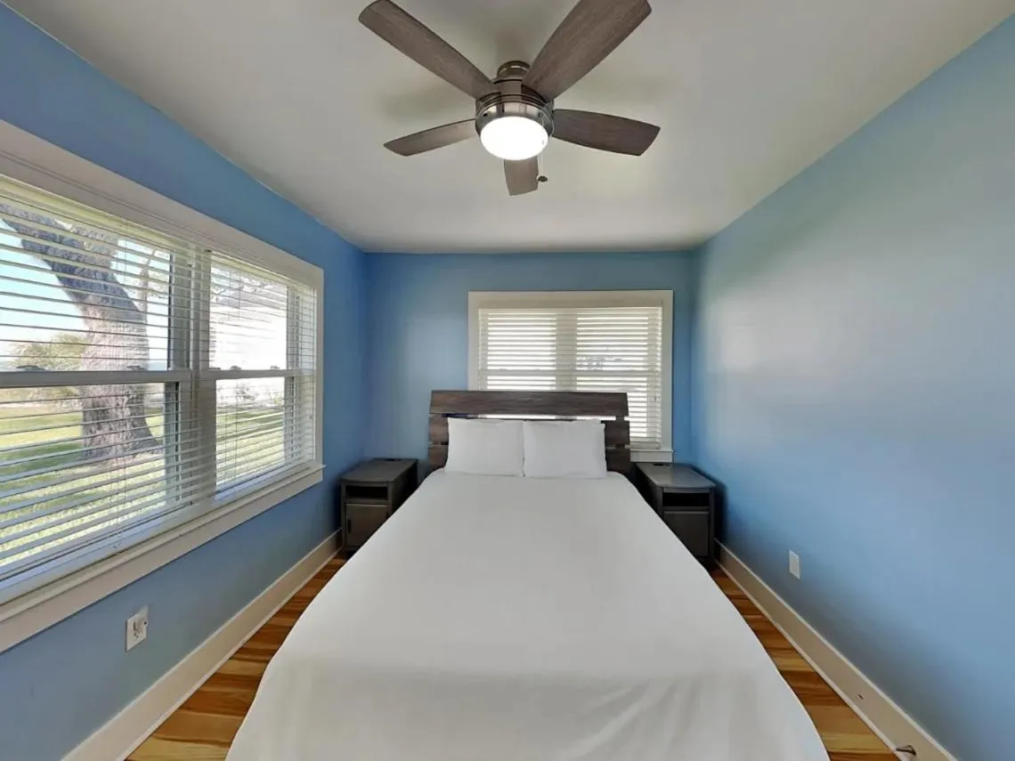 Other, Bed in Island Time