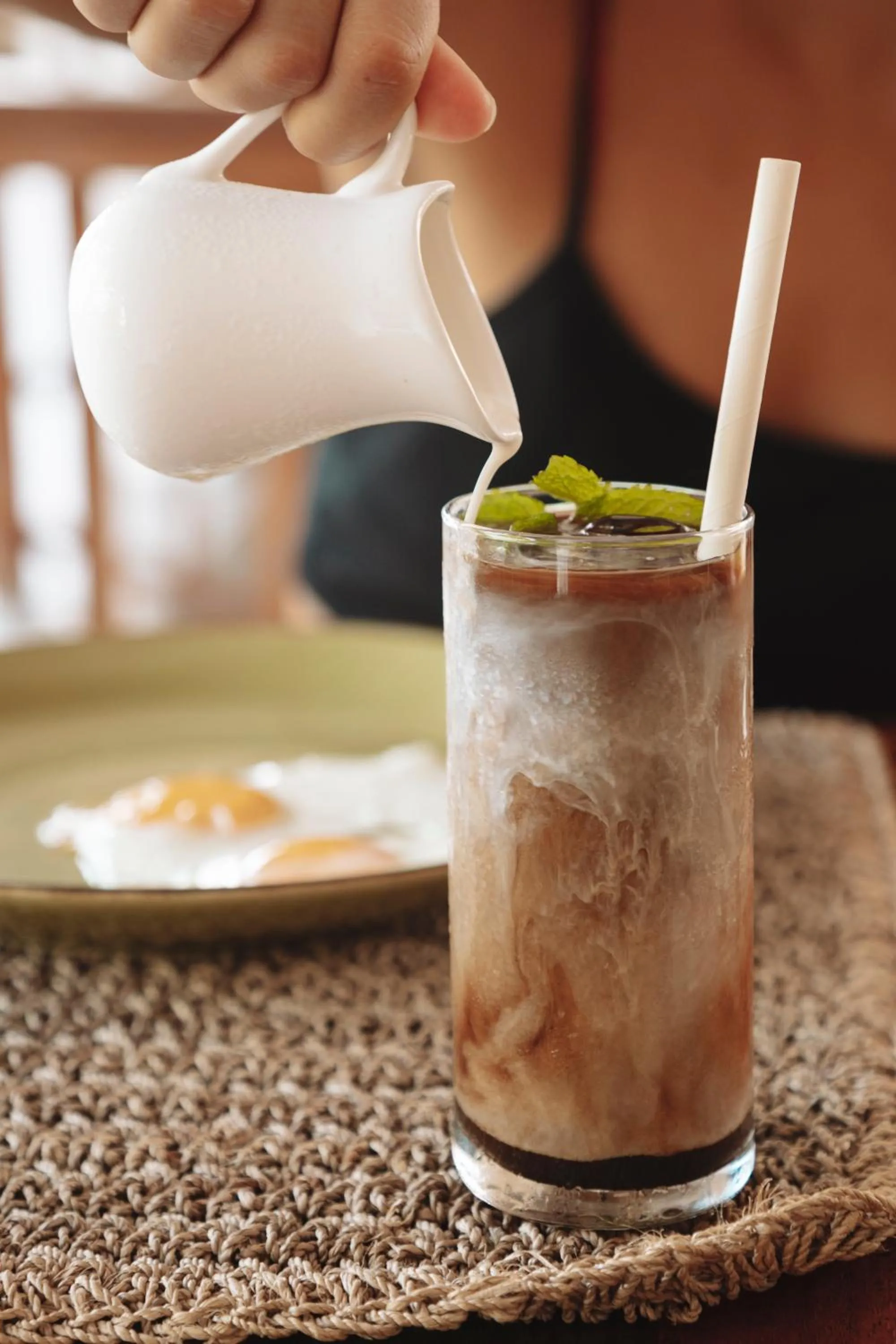 Restaurant/places to eat in The Room Padang-Padang