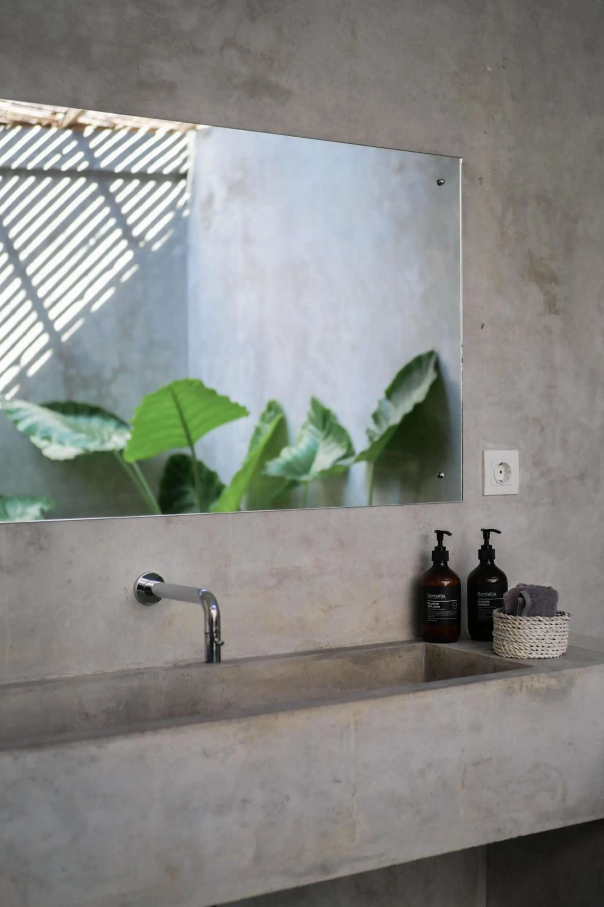 Bathroom in The Room Padang-Padang