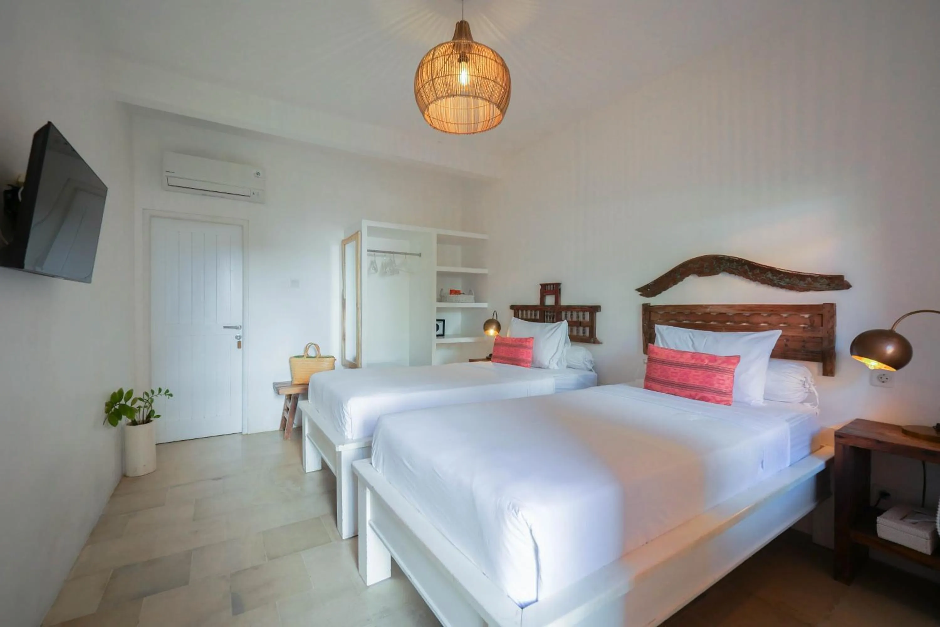 Bed in The Room Padang-Padang