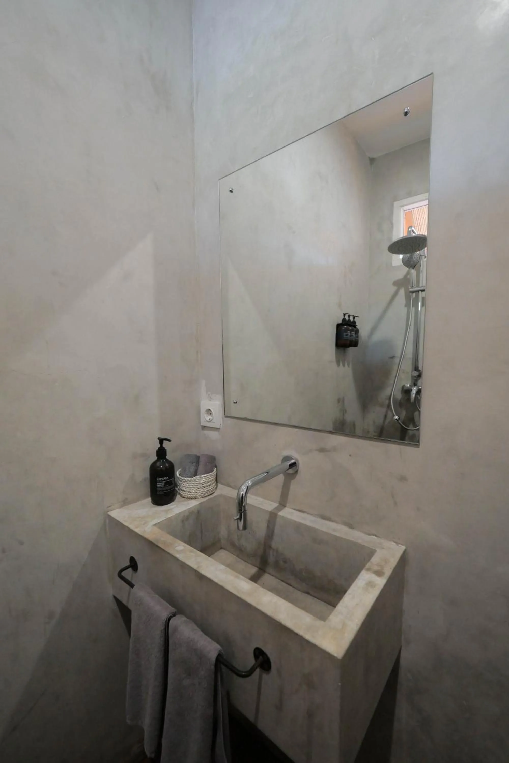 Bathroom in The Room Padang-Padang