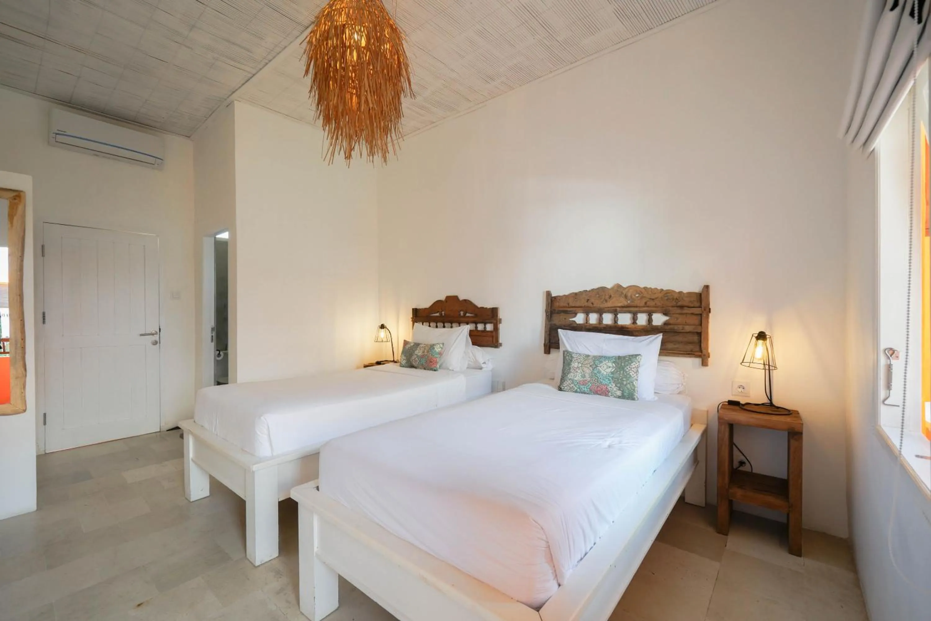 Bed in The Room Padang-Padang