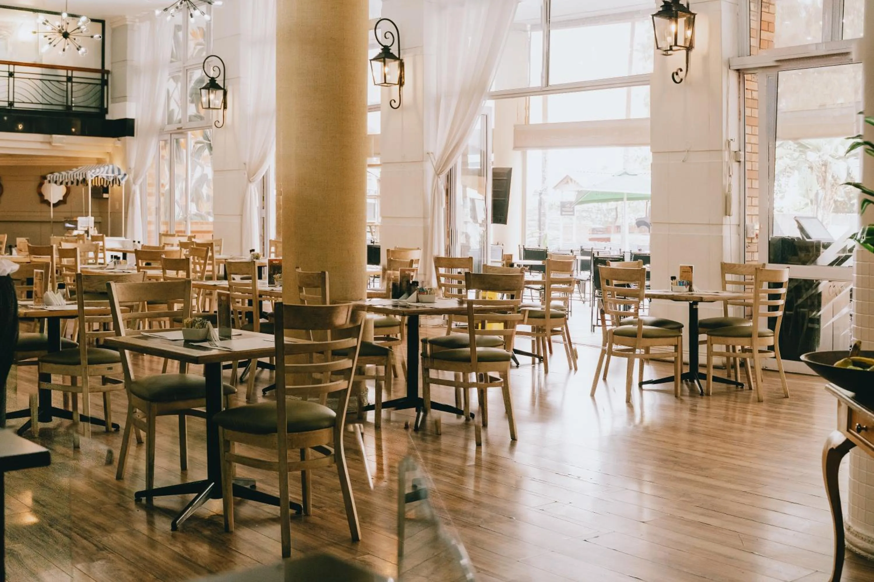 Restaurant/places to eat in The Riverside Hotel