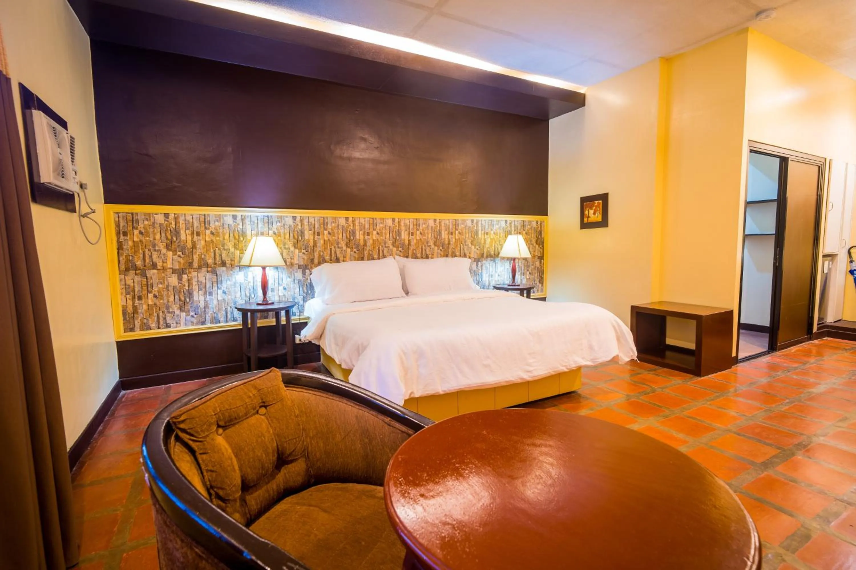 Bed in Lisland Rainforest Resort