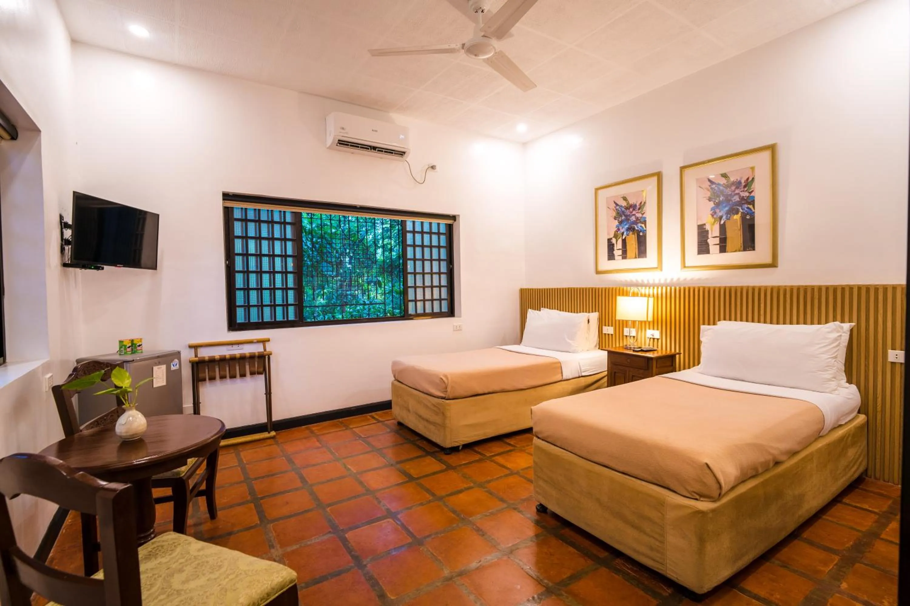 Bed in Lisland Rainforest Resort