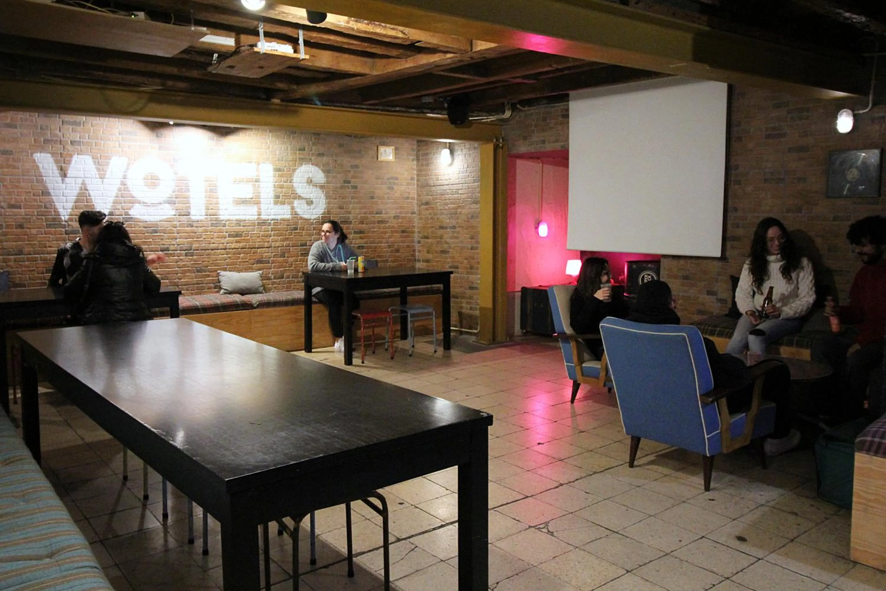 Communal lounge/ TV room in WOT New Lisbon Social