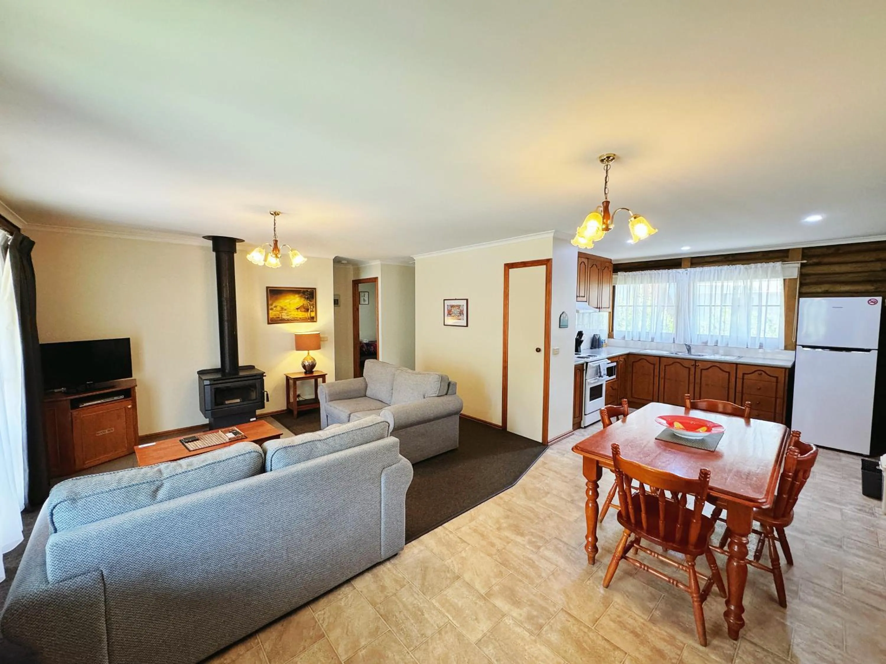 TV and multimedia in Halls Gap Log Cabins