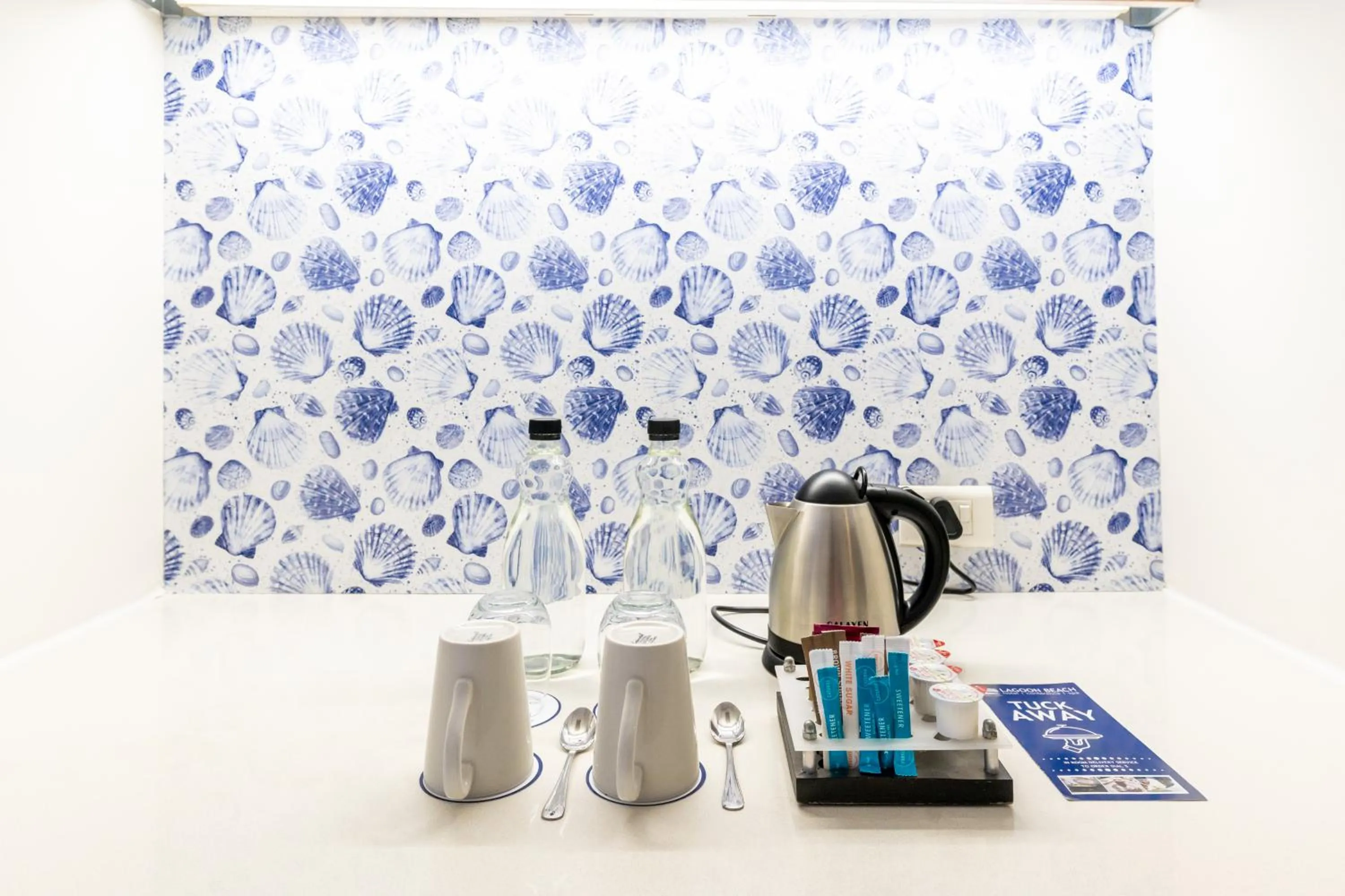 Coffee/tea facilities in Lagoon Beach Hotel & Spa