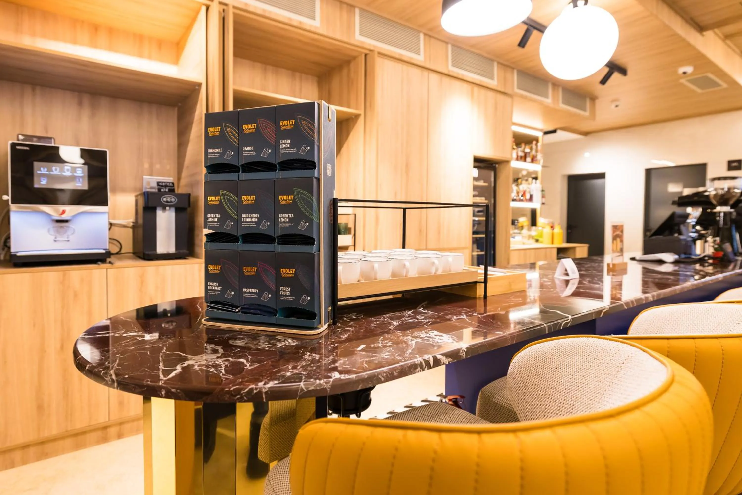 Lounge or bar in Mercure Bucharest Cantemir