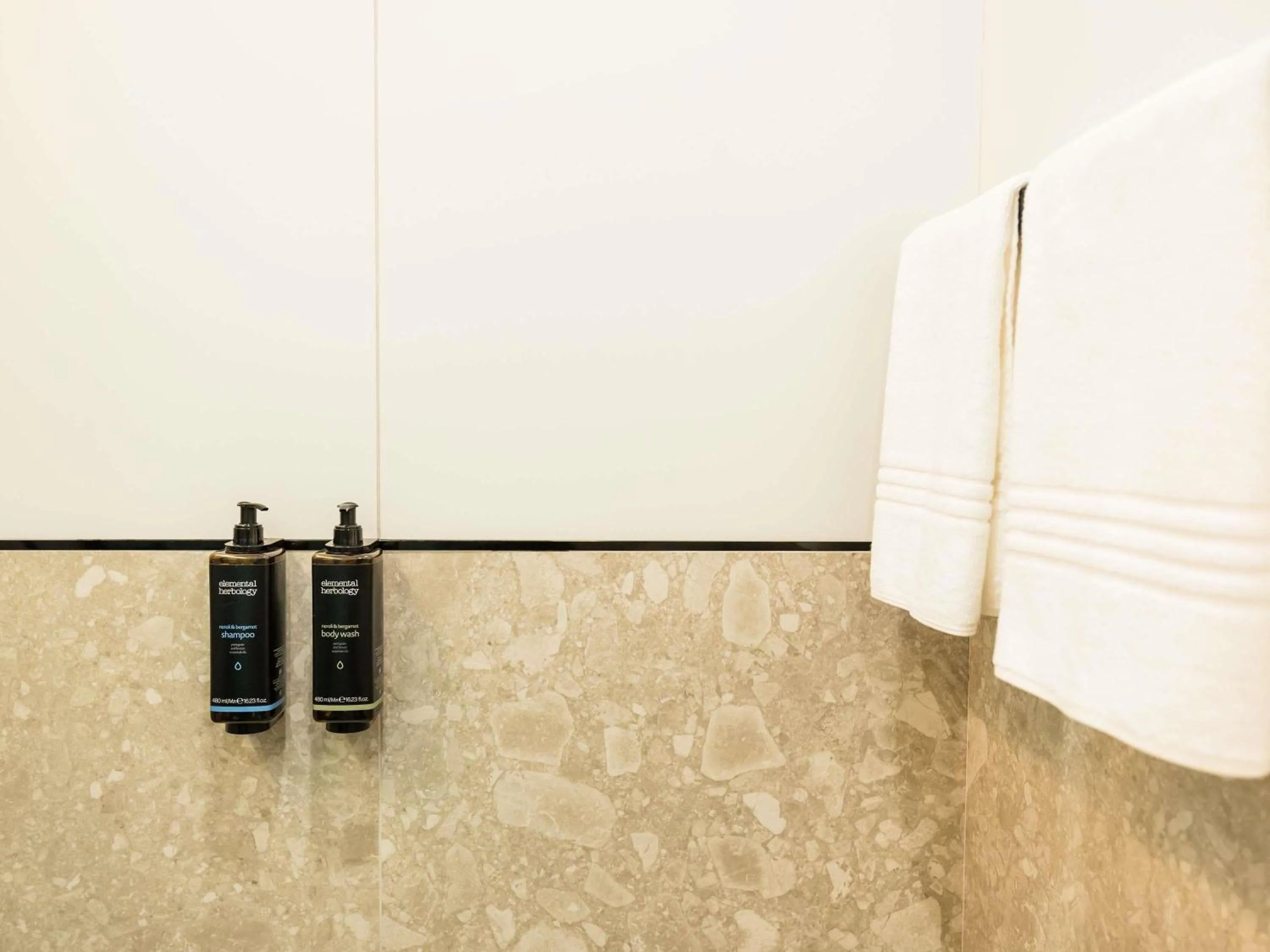 Bathroom in Mercure Bucharest Cantemir