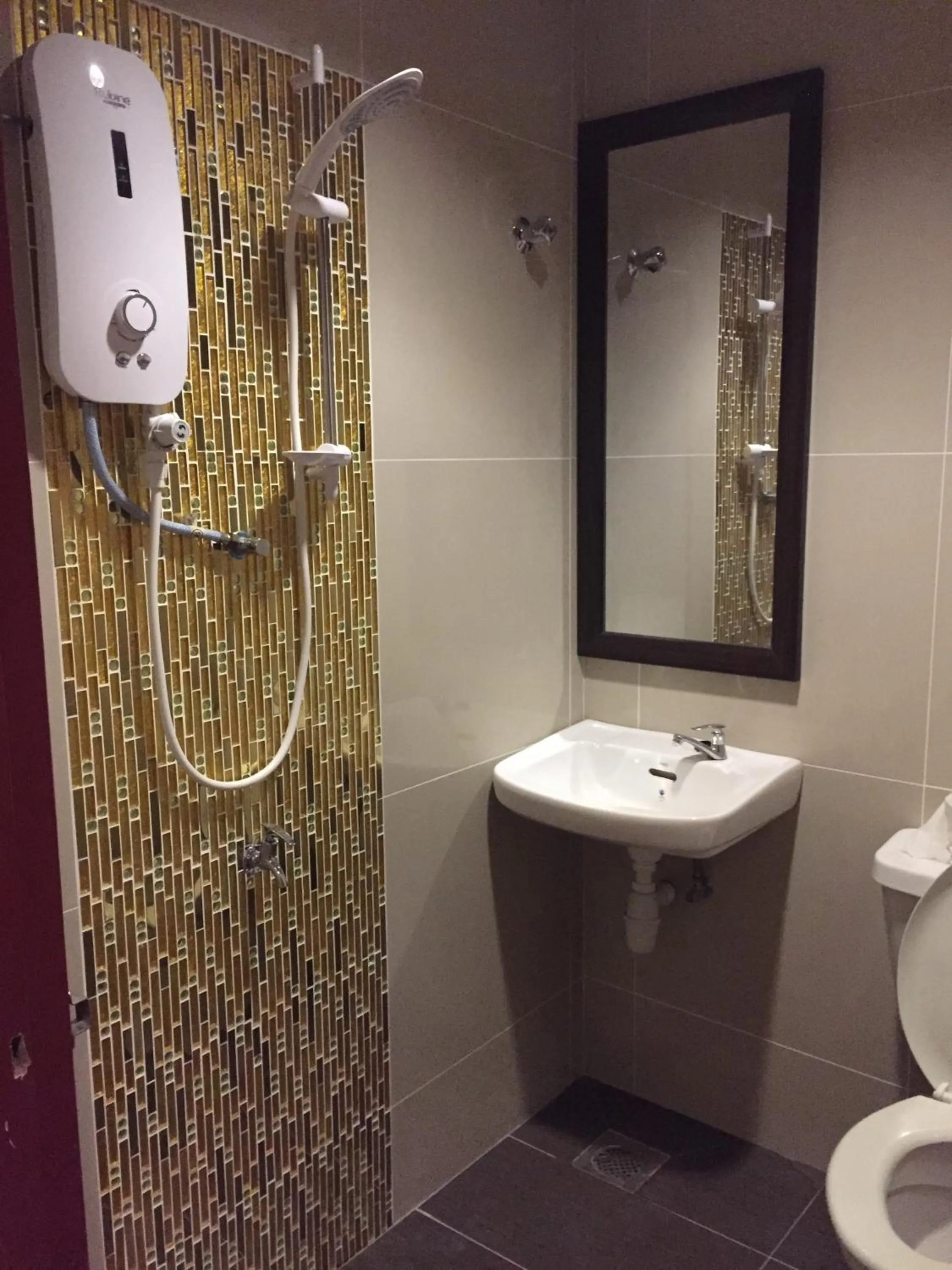 Tas Sakura Budget Hotel