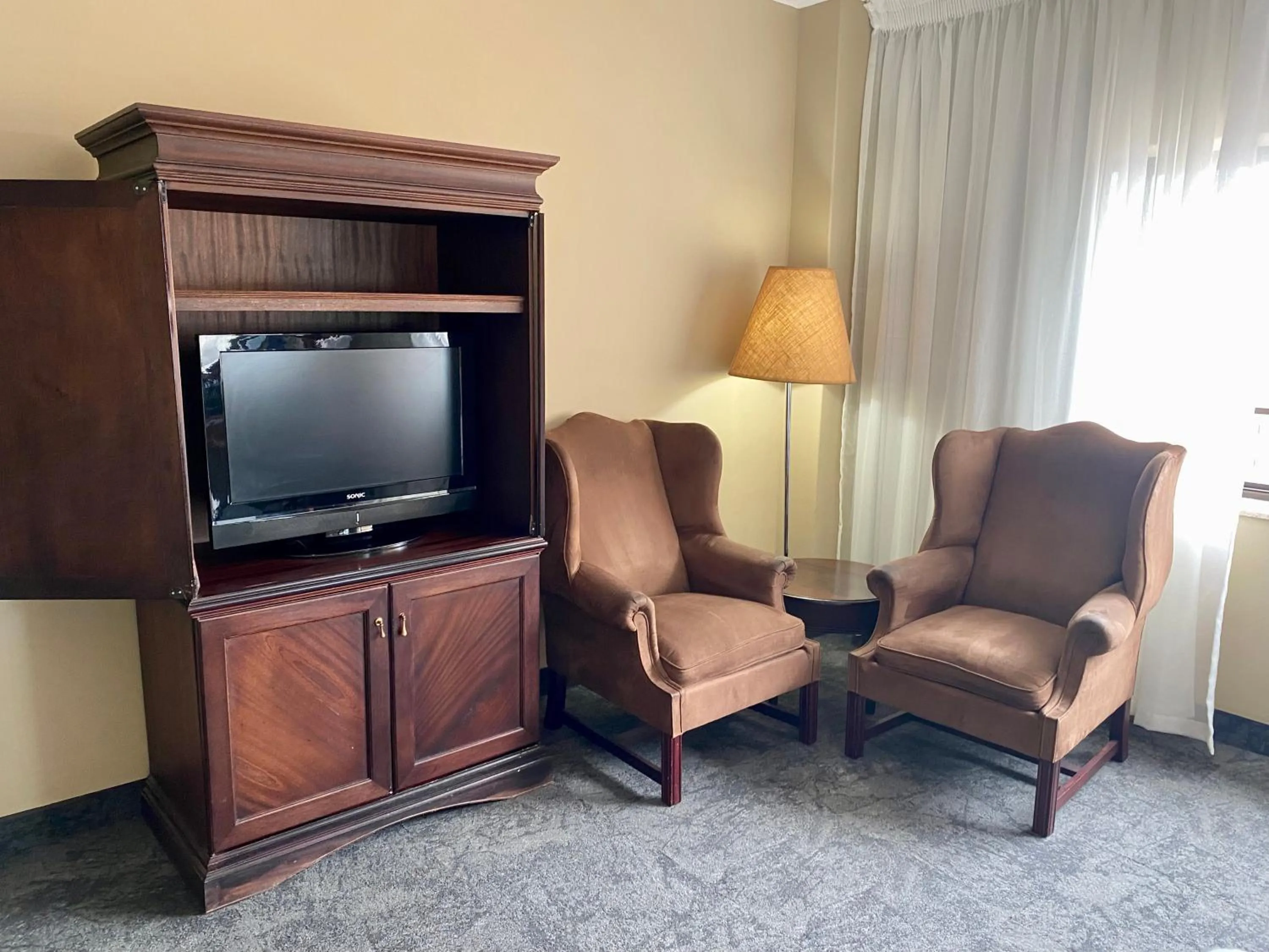 TV and multimedia in The Royal Hotel by Coastlands Hotels & Resorts