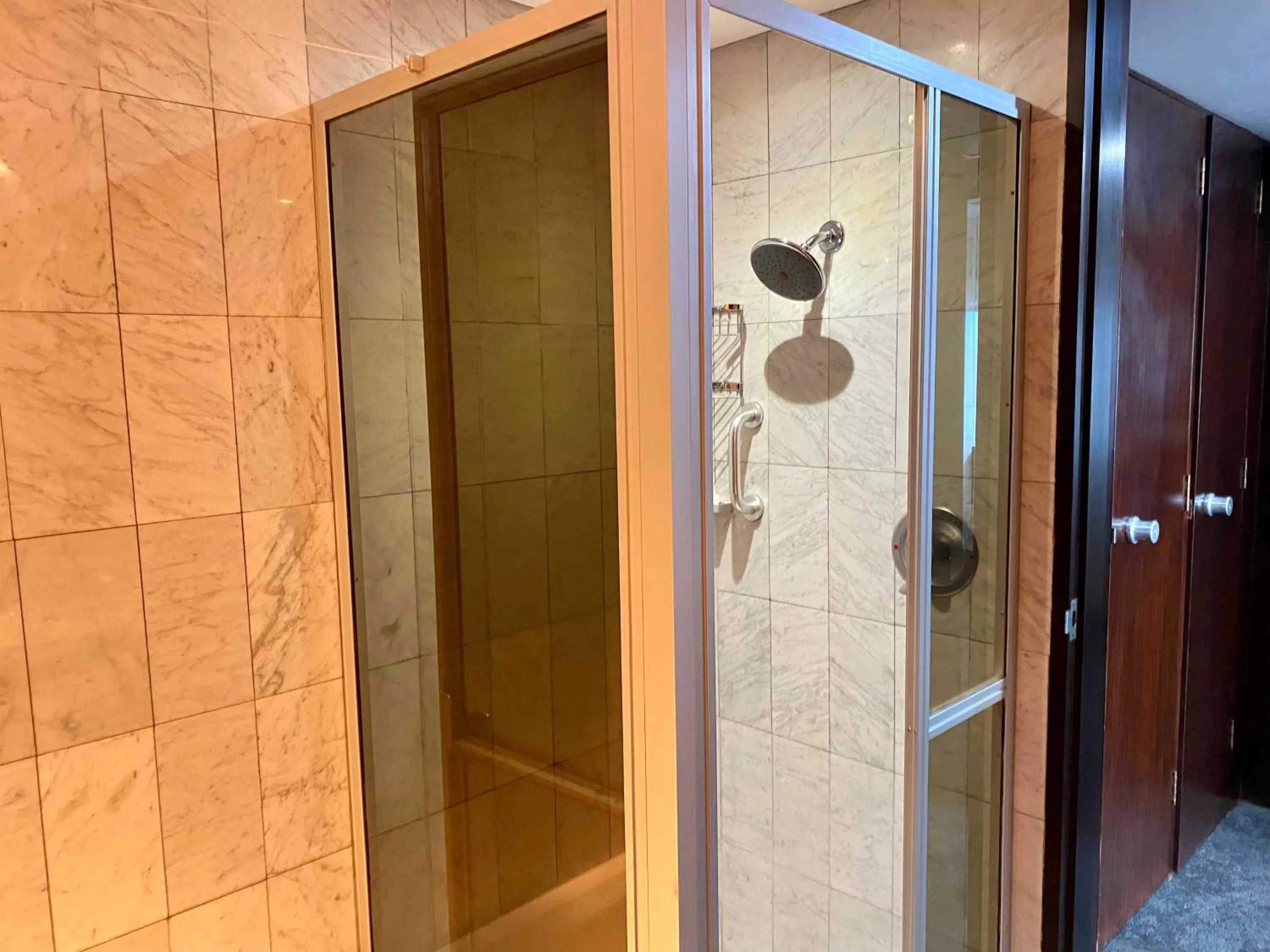 Shower in The Royal Hotel by Coastlands Hotels & Resorts