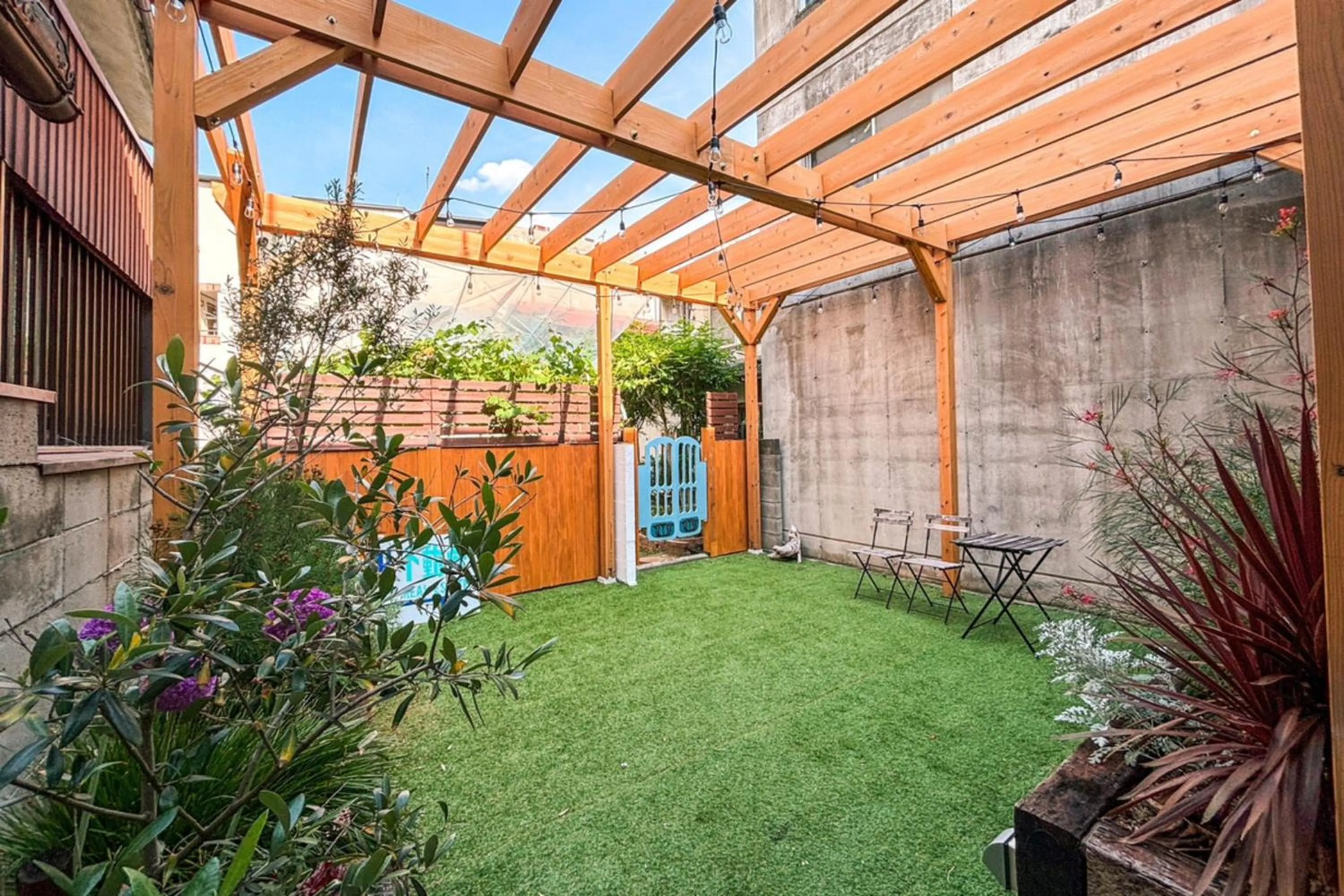 Property building in Traditional Apartment Takamatsu Guesthouse