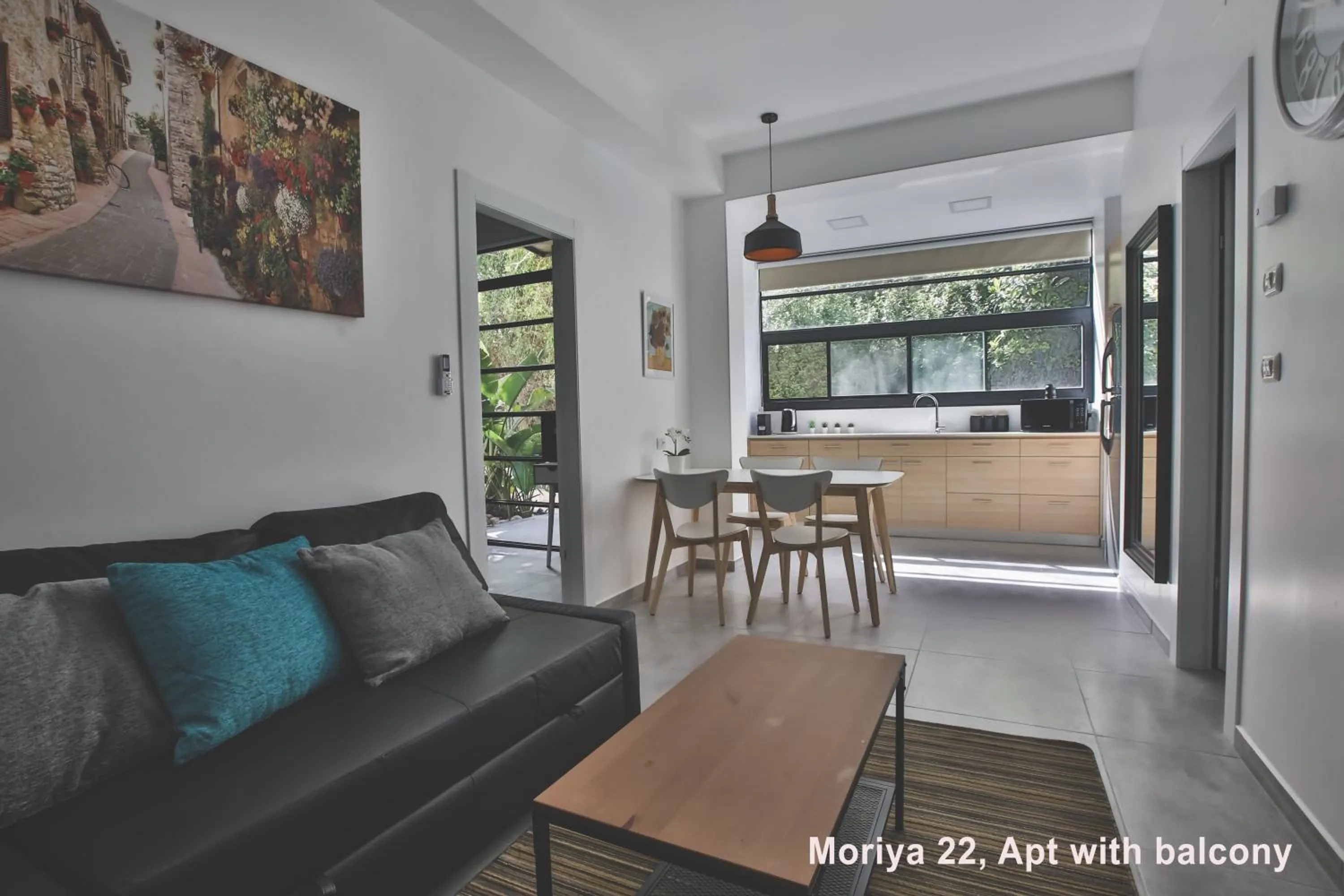 Kitchen or kitchenette in Carmel Boutique Apartments