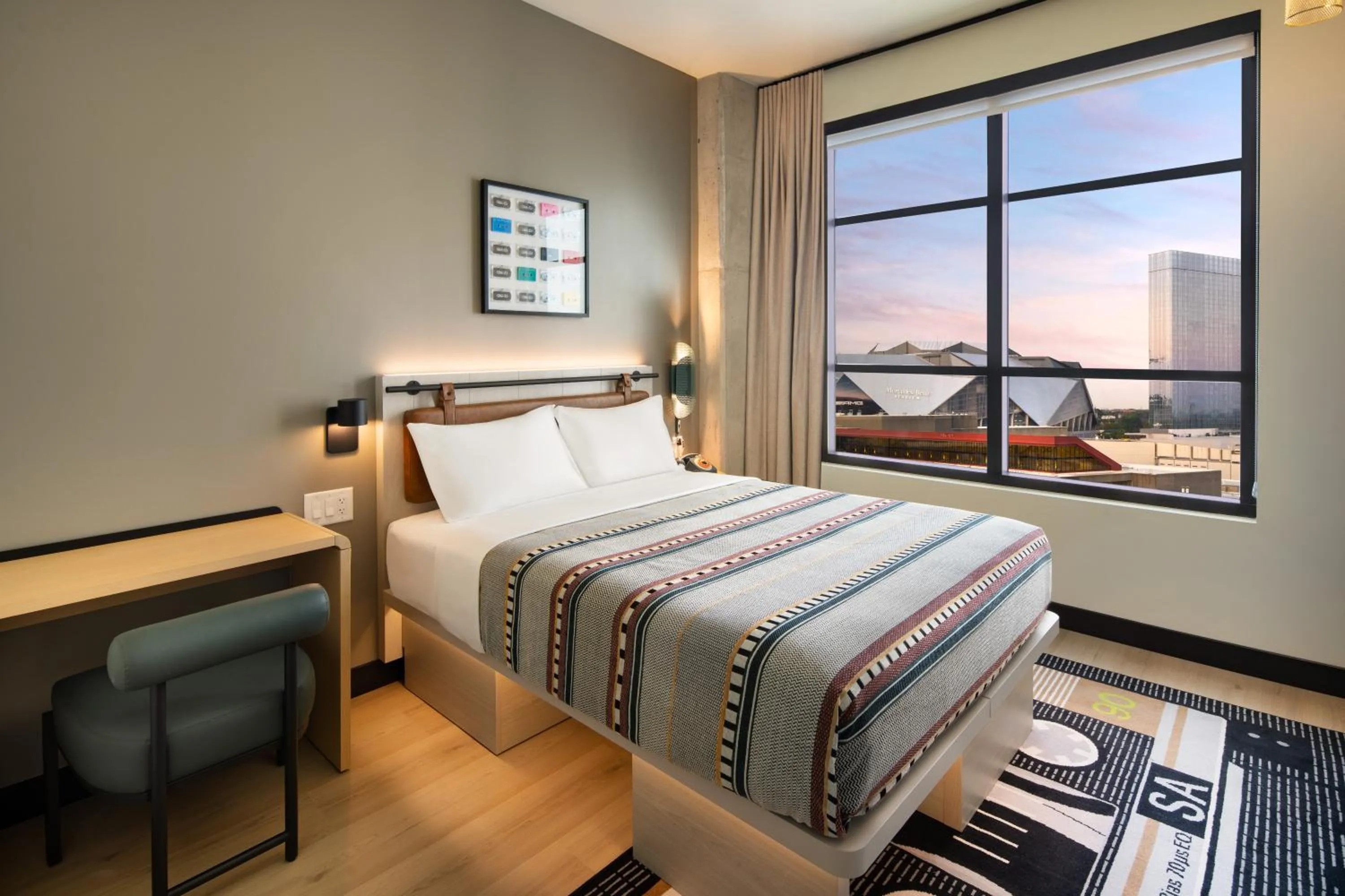 Queen Room with City View in Moxy Atlanta Downtown