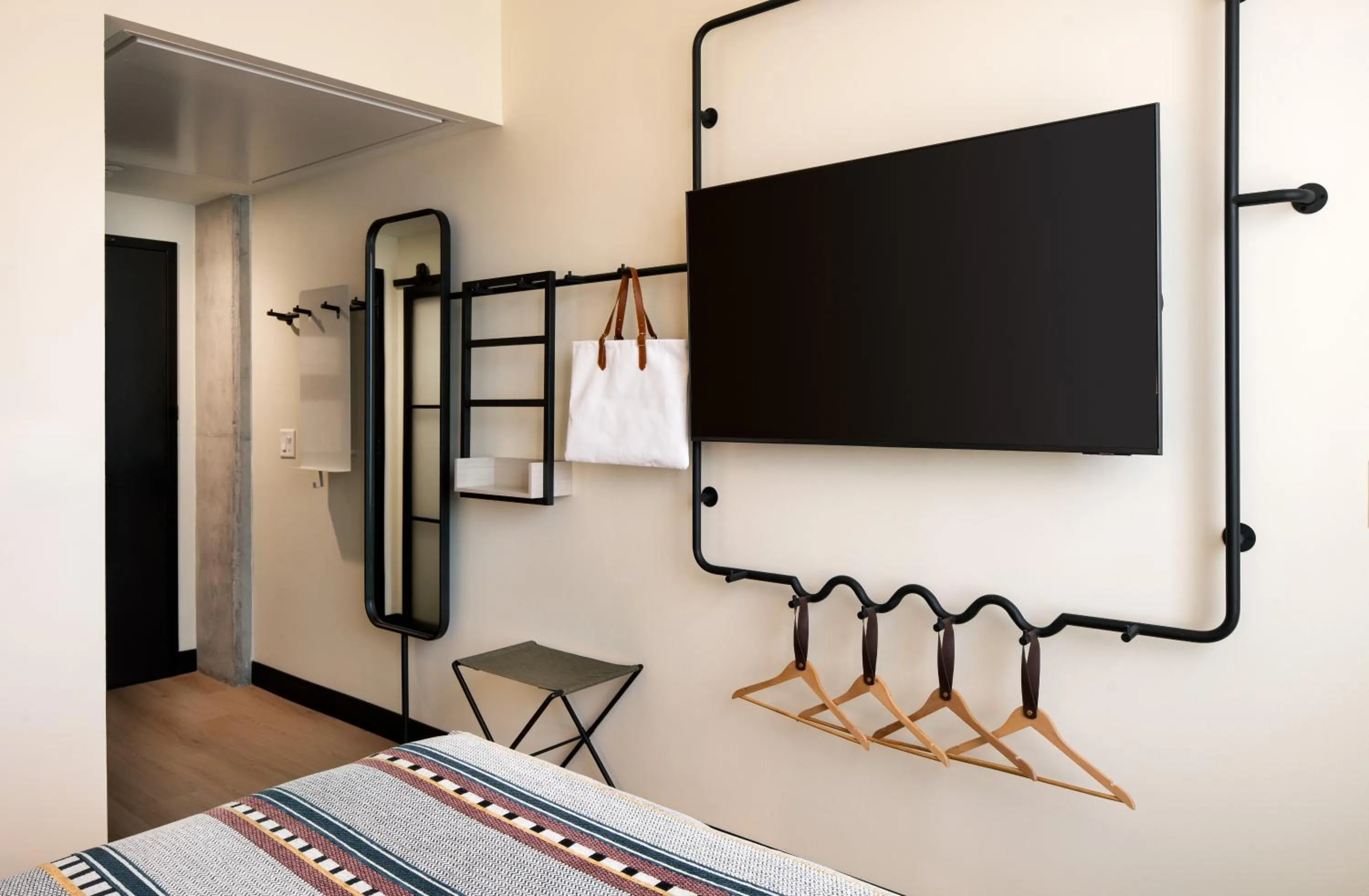 Standard Queen Room in Moxy Atlanta Downtown