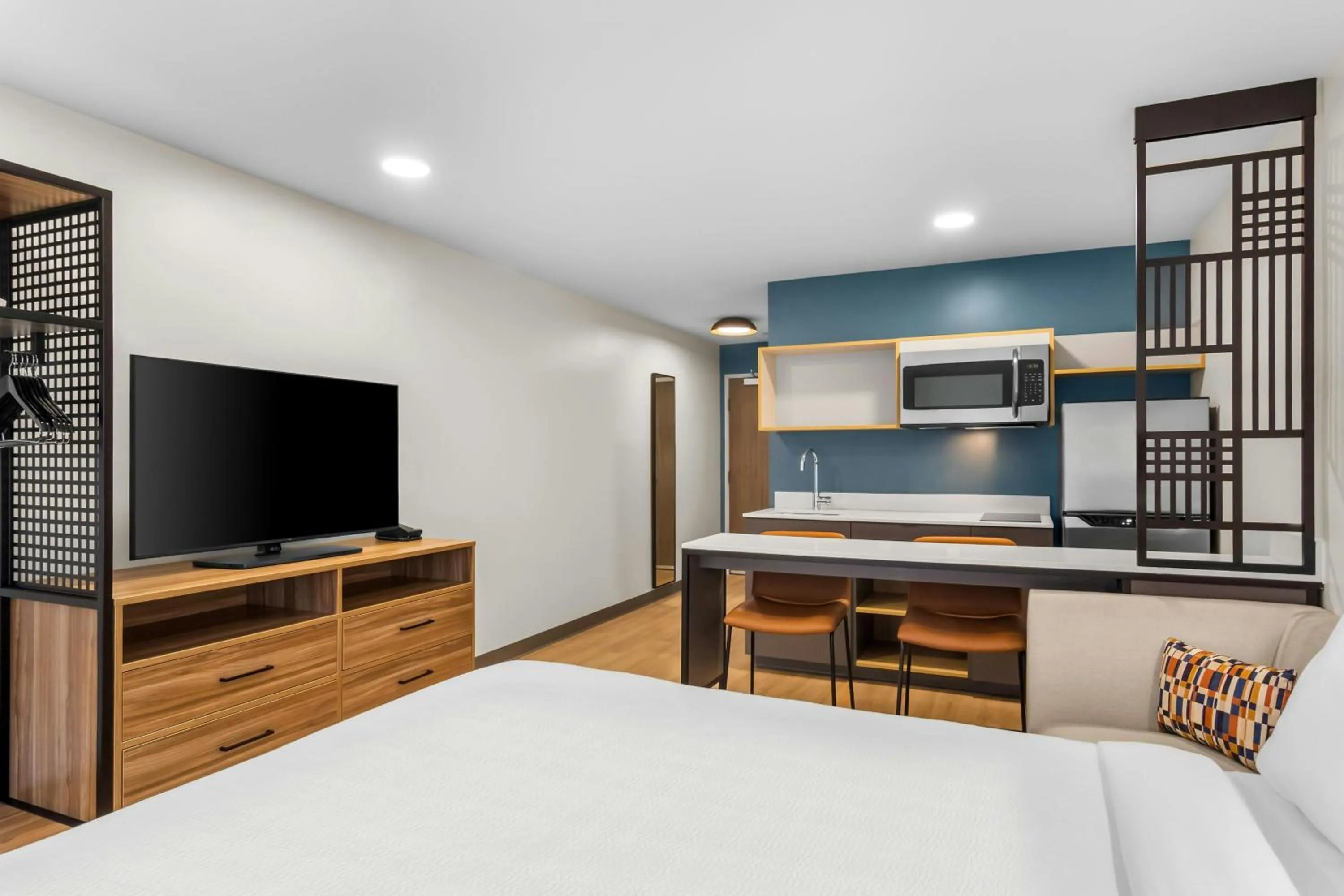 Bedroom, Bed in StudioRes by Marriott Jacksonville Orange Park