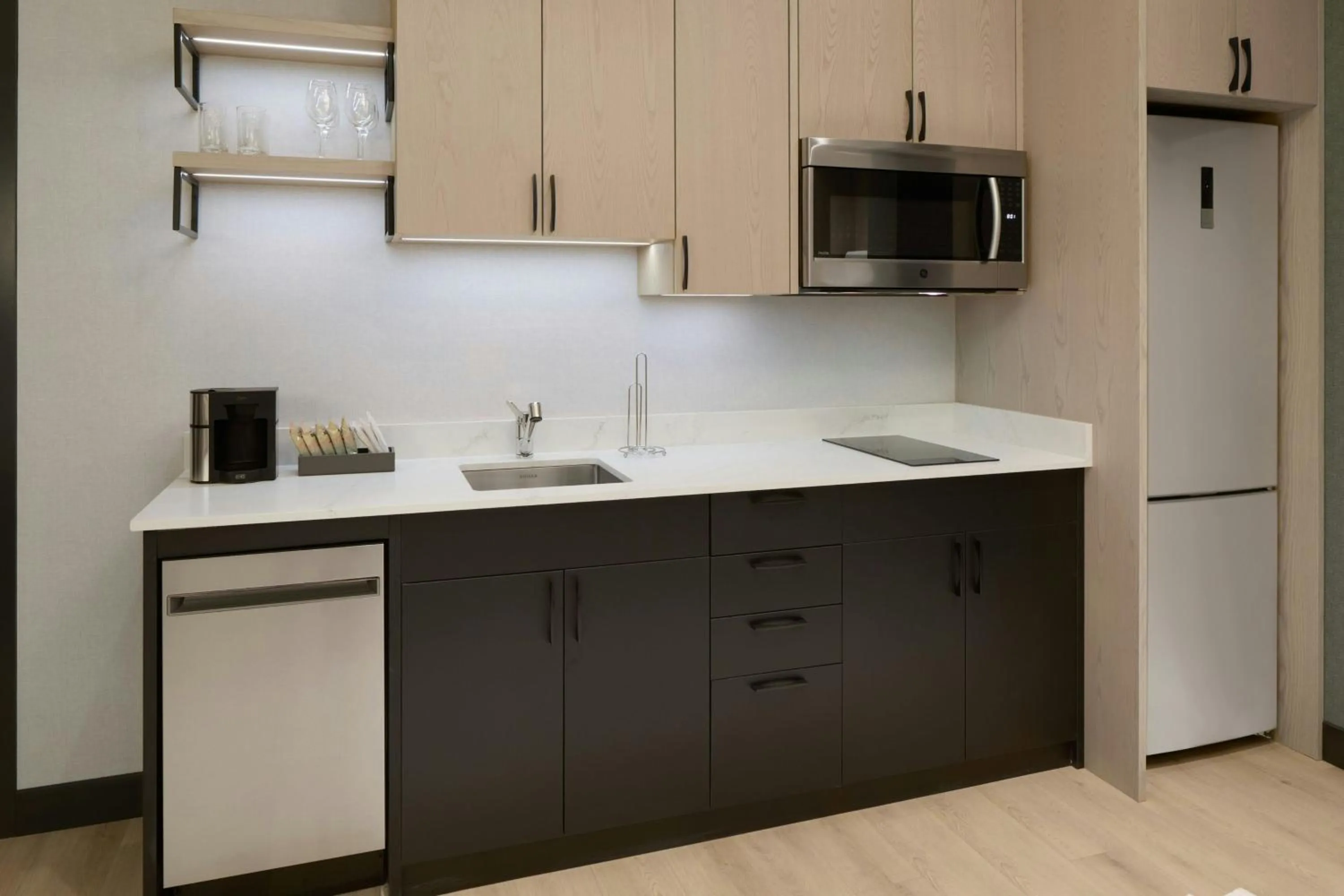 Kitchen or kitchenette in Residence Inn by Marriott Bromont
