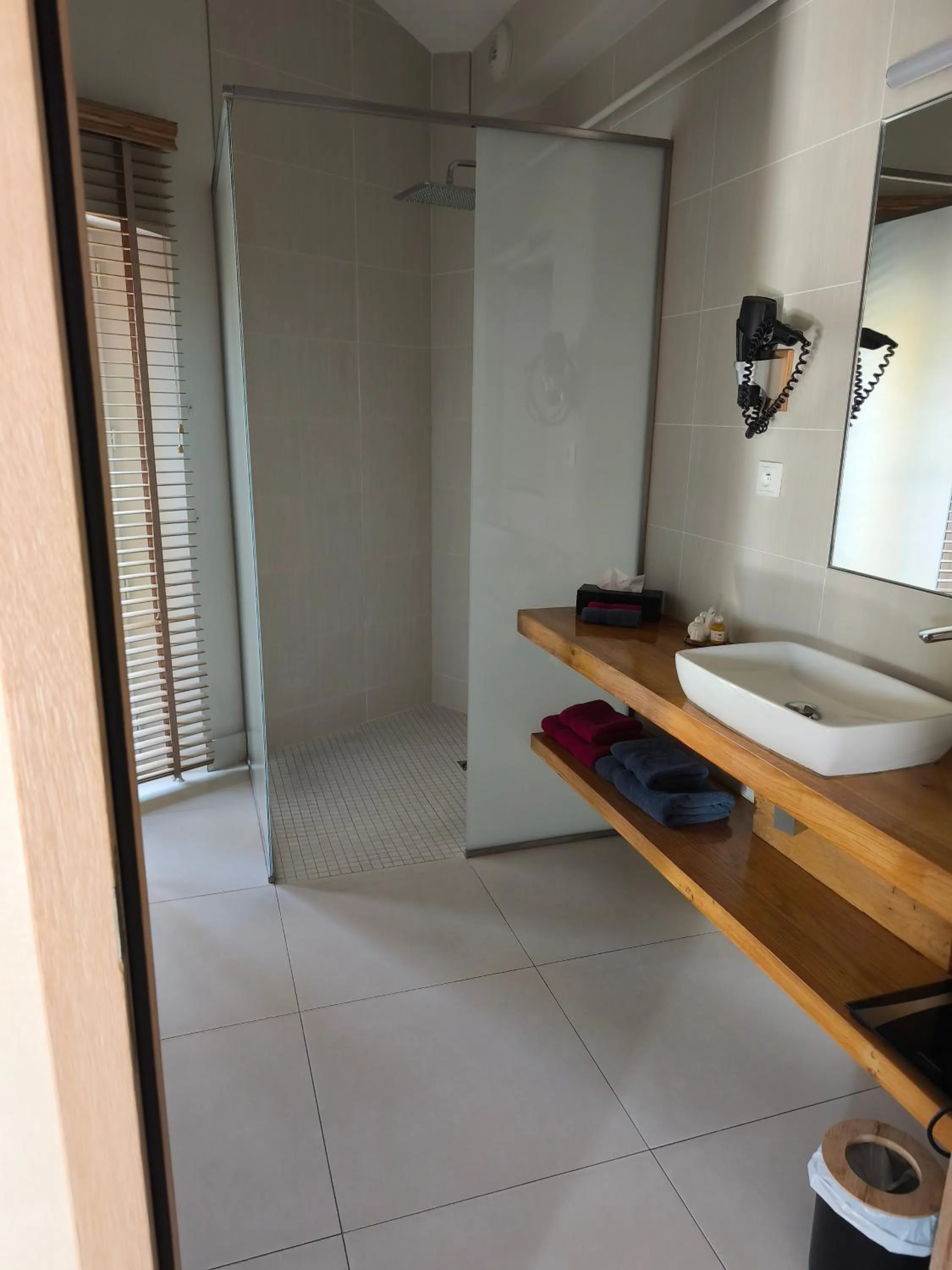 Shower in L'Atelier De Dégustation