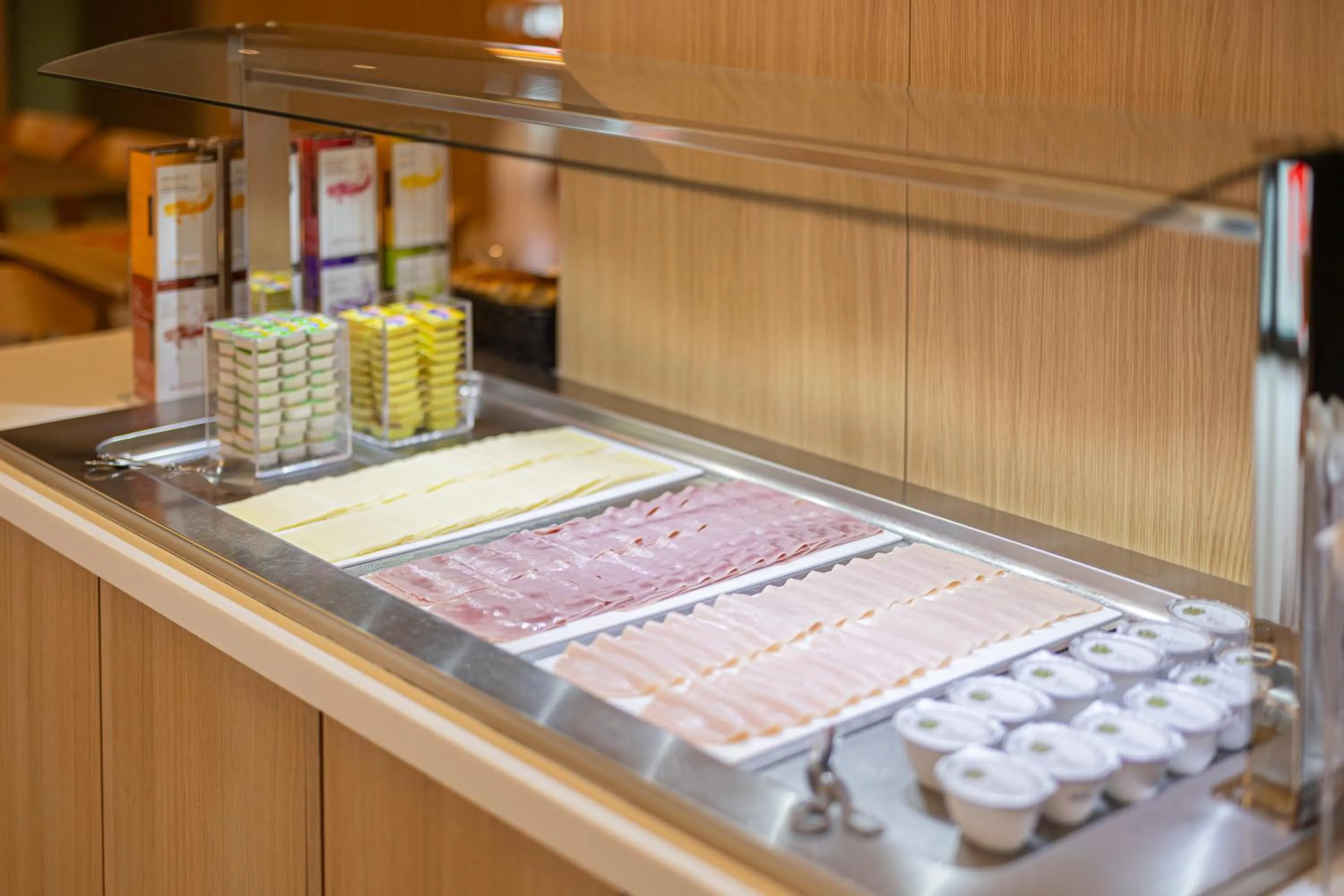 Breakfast in Moov Hotel Porto Norte