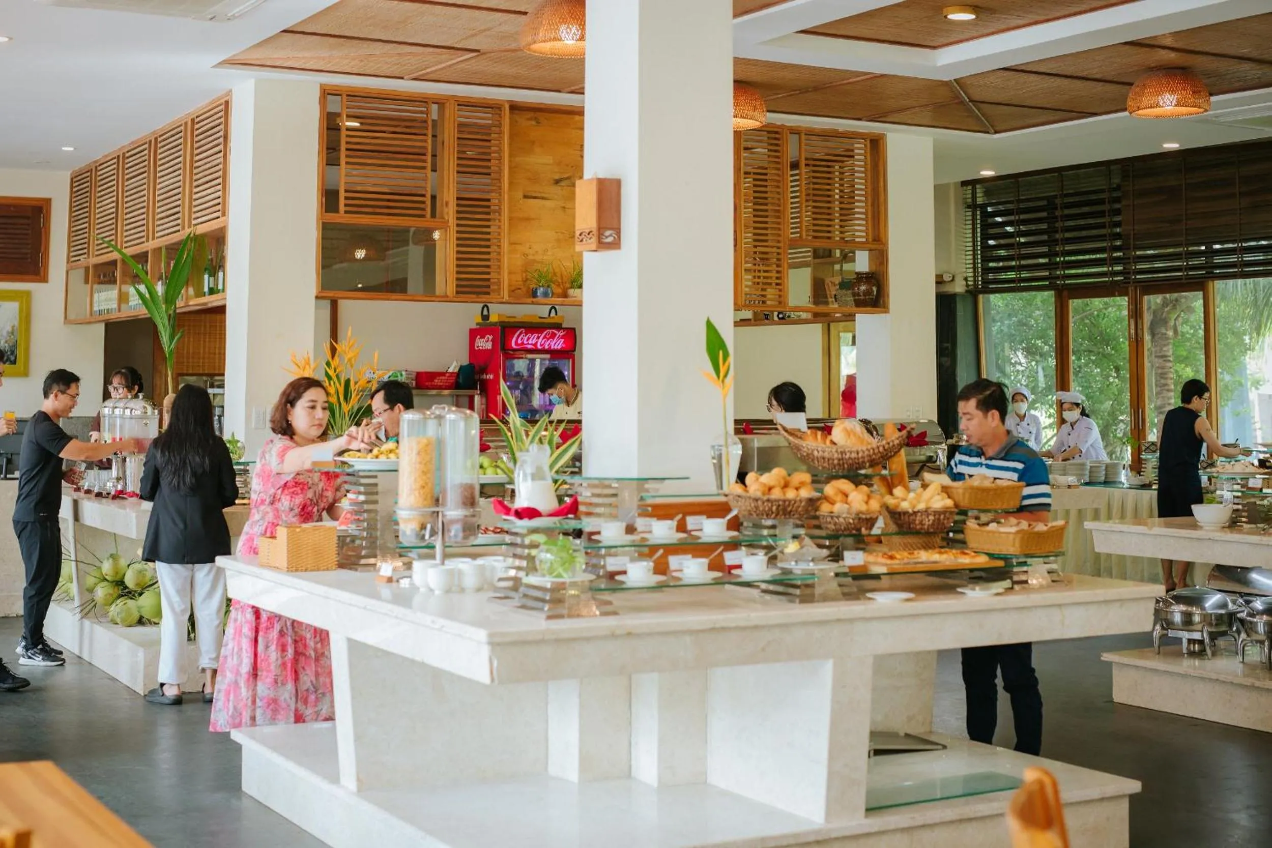 Restaurant/places to eat in Sonata Resort & Spa