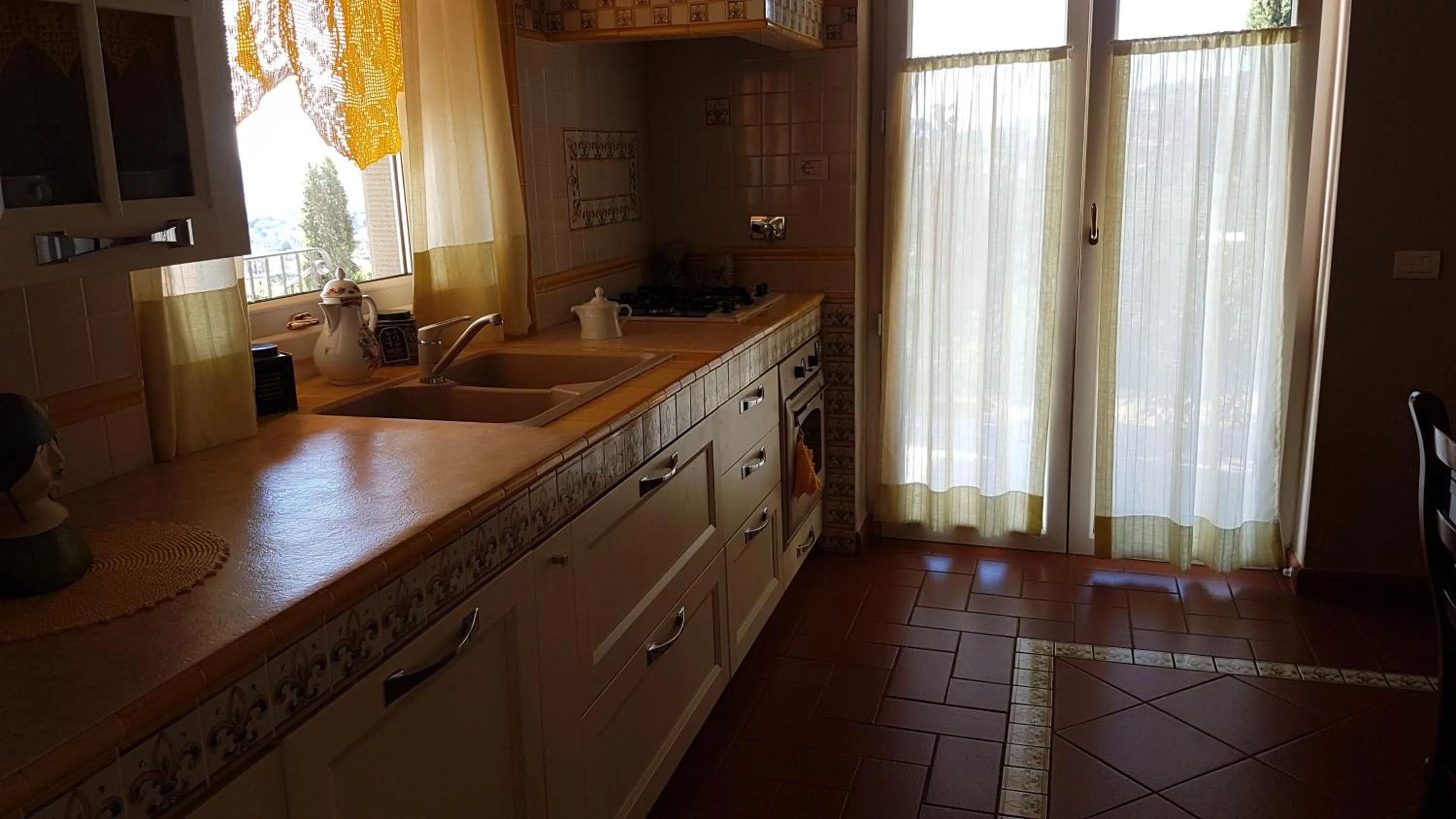 Communal kitchen in Villa Lucrezia