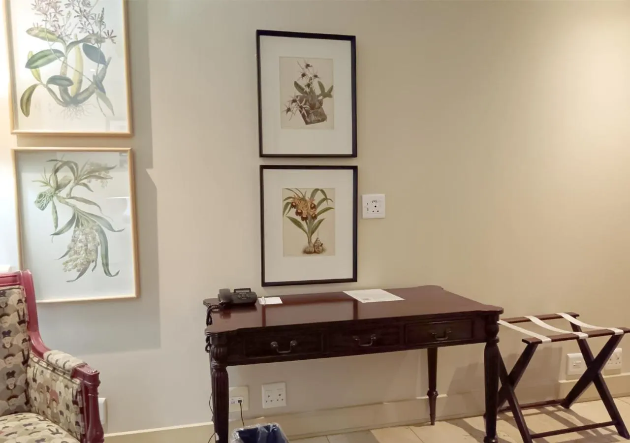 Living room in Royal Palm Hotel