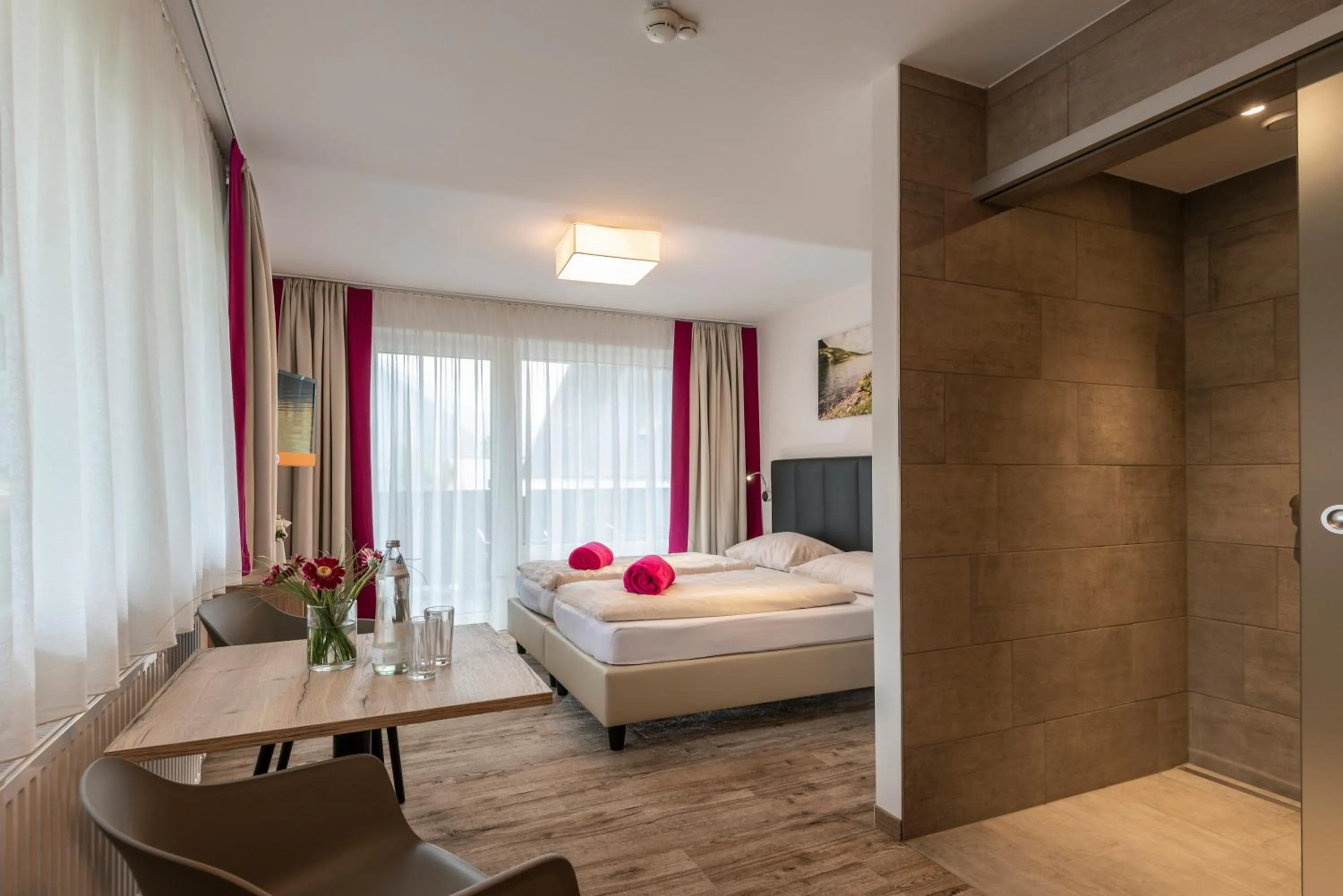 Mountain view, Bed in smartHOTEL