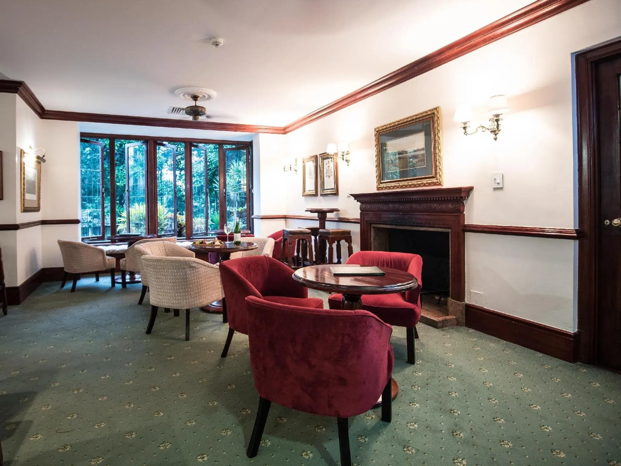 Lounge or bar in Selborne Golf Estate, Hotel & Spa