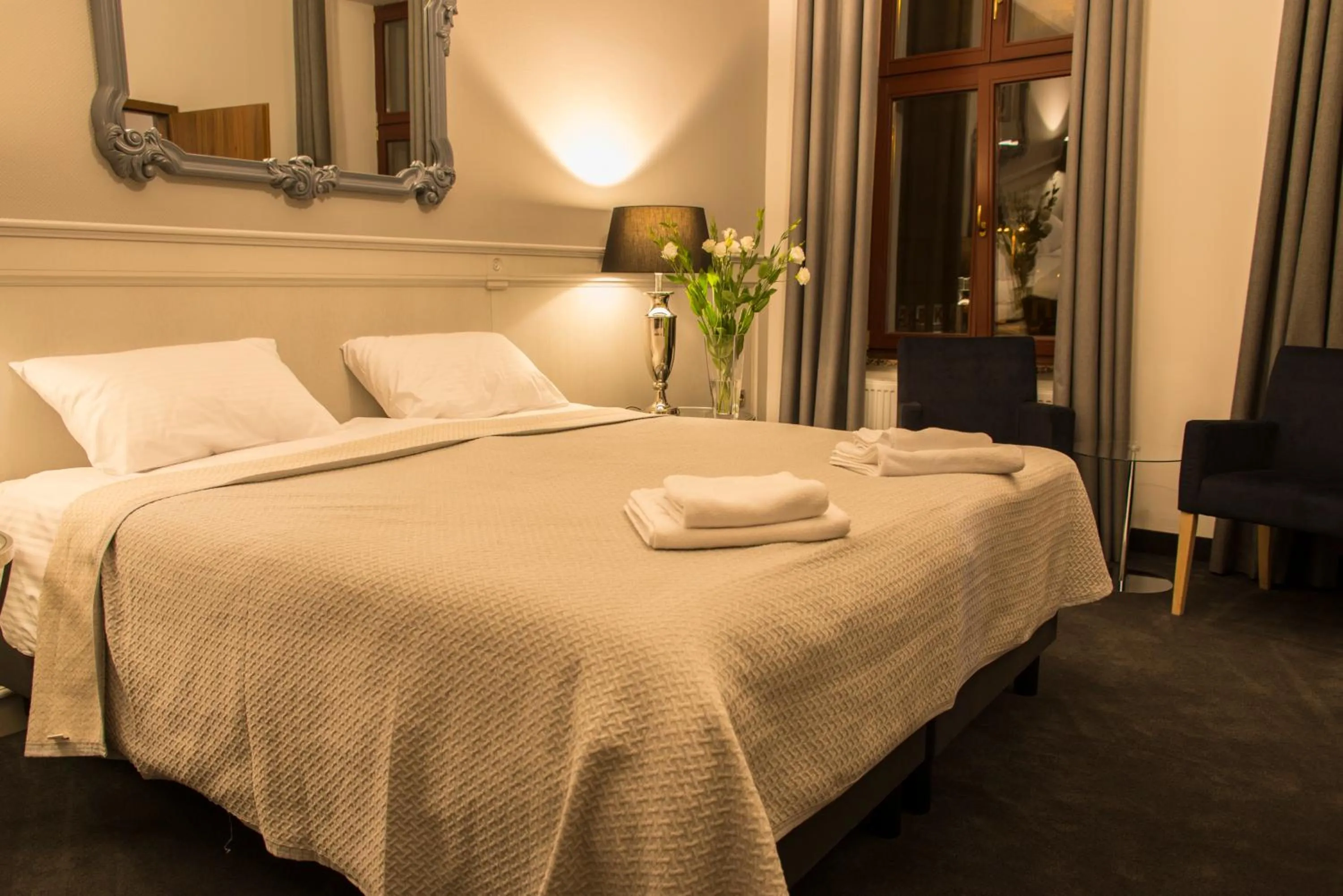 Bedroom, Bed in Hotel Retro B.A. Zientarski