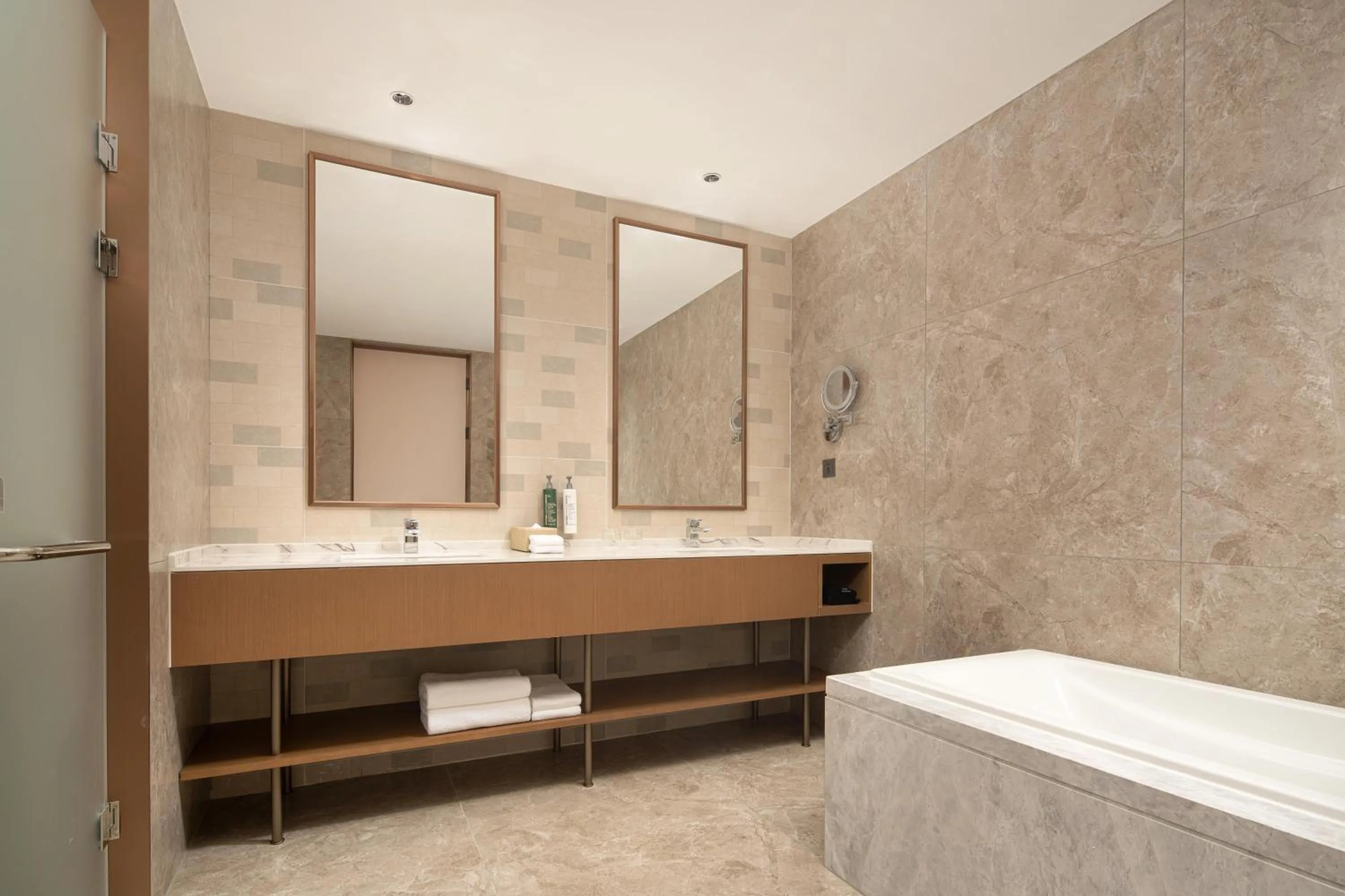 Bathroom in Hilton Garden Inn Shaoxing Yuecheng South