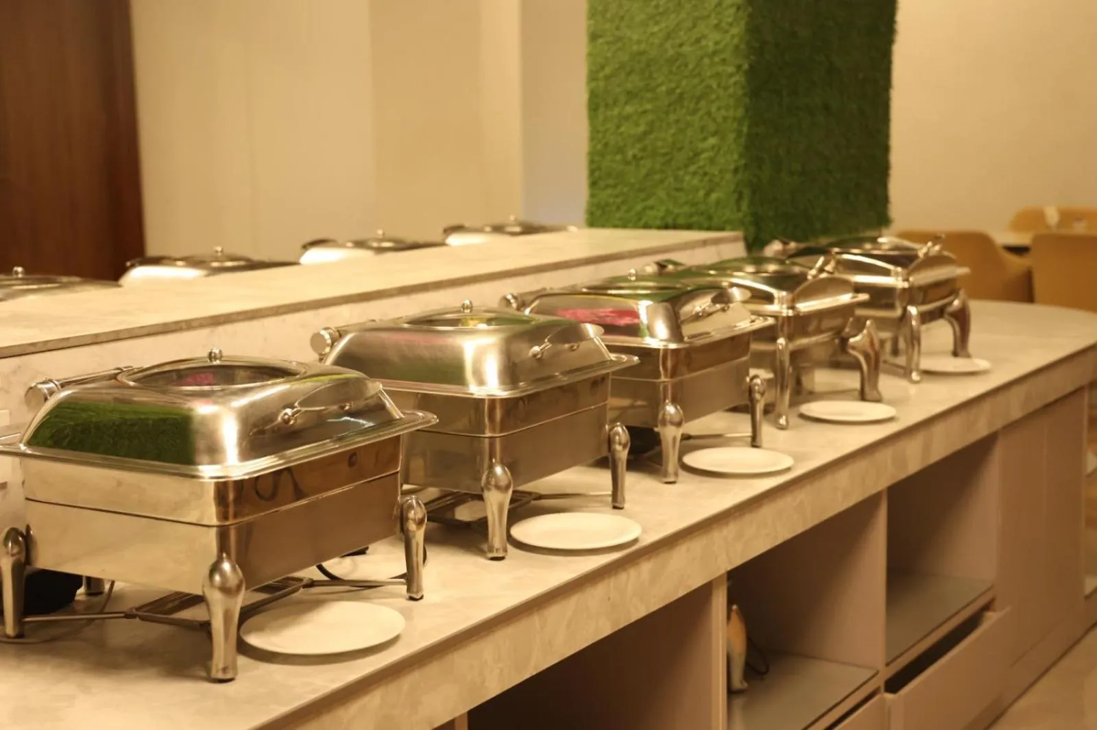 Gazebo Inn & Suites Medanta