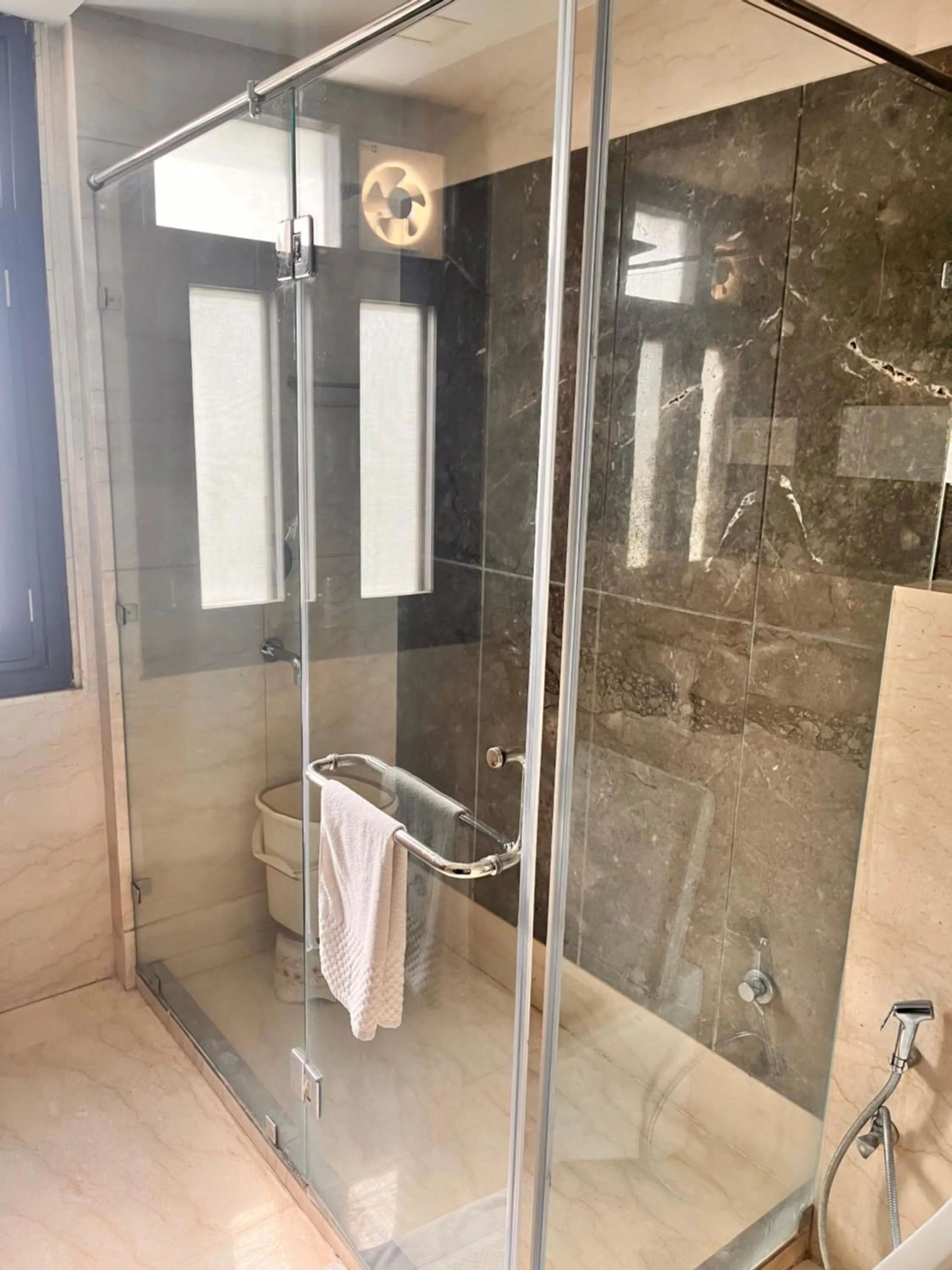 Bathroom in Gazebo Inn & Suites Medanta