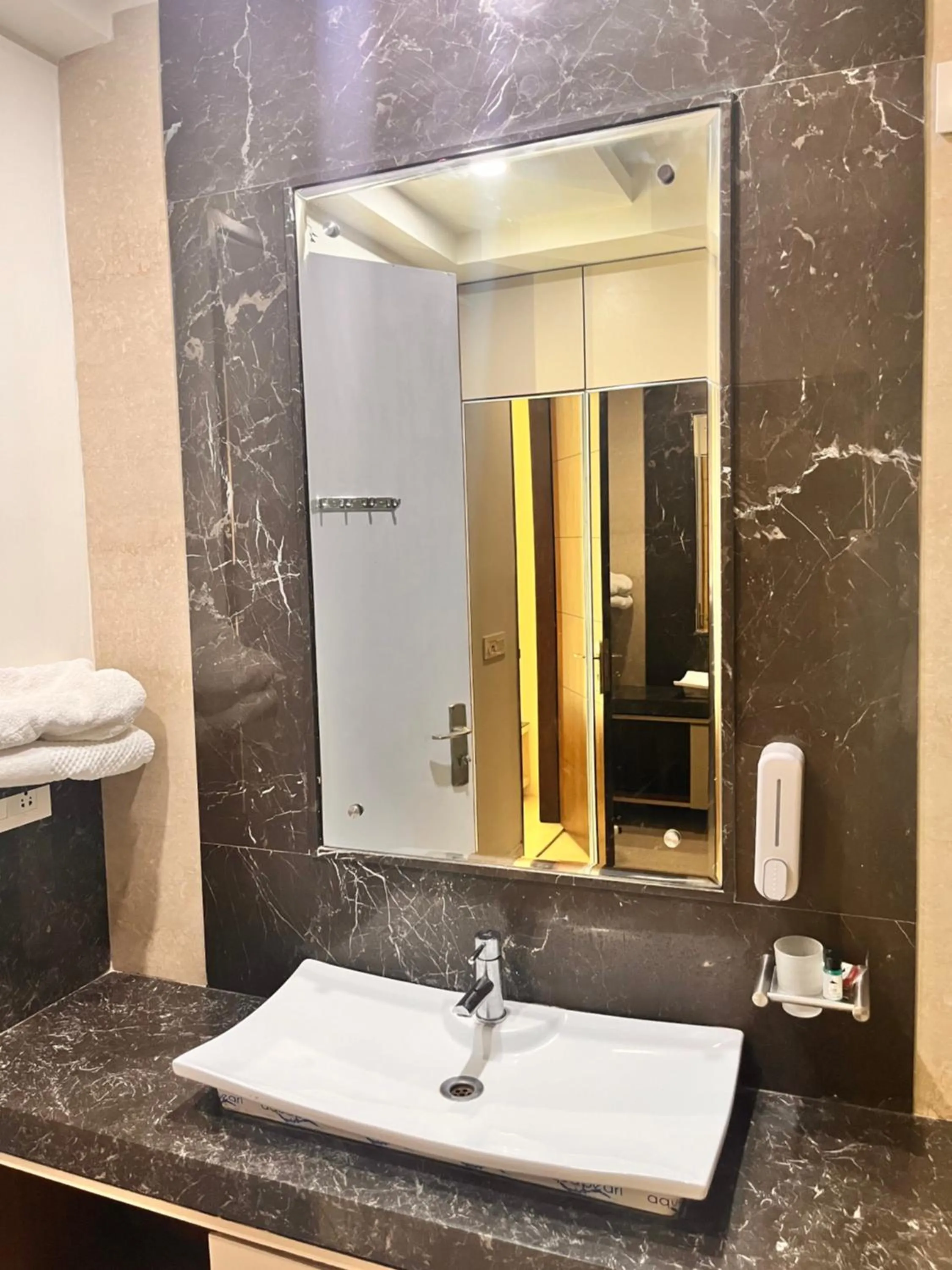 Bathroom in Gazebo Inn & Suites Medanta