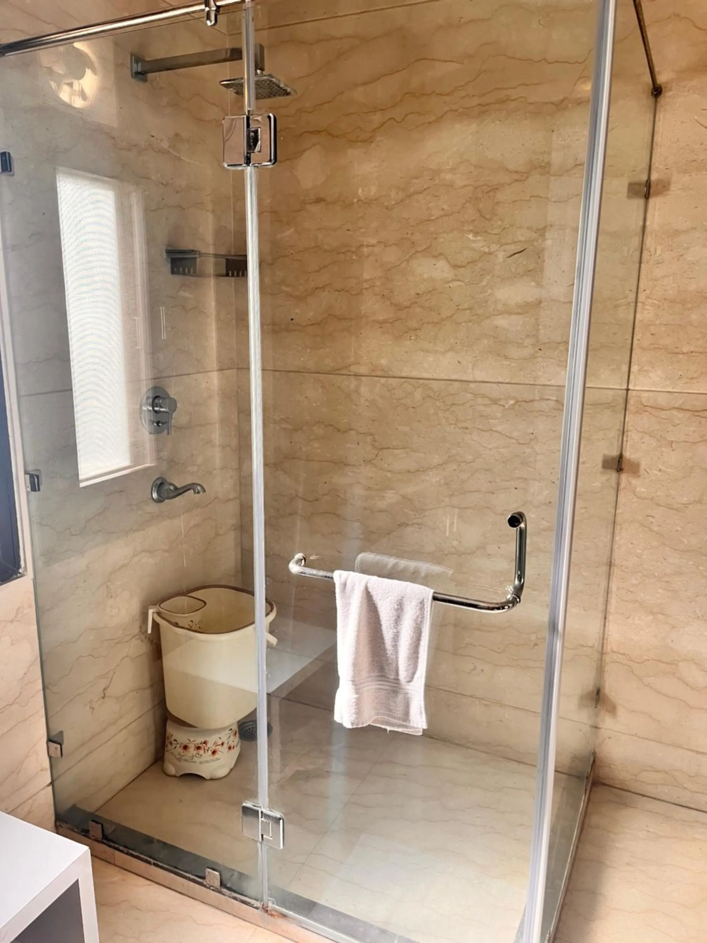 Bathroom in Gazebo Inn & Suites Medanta