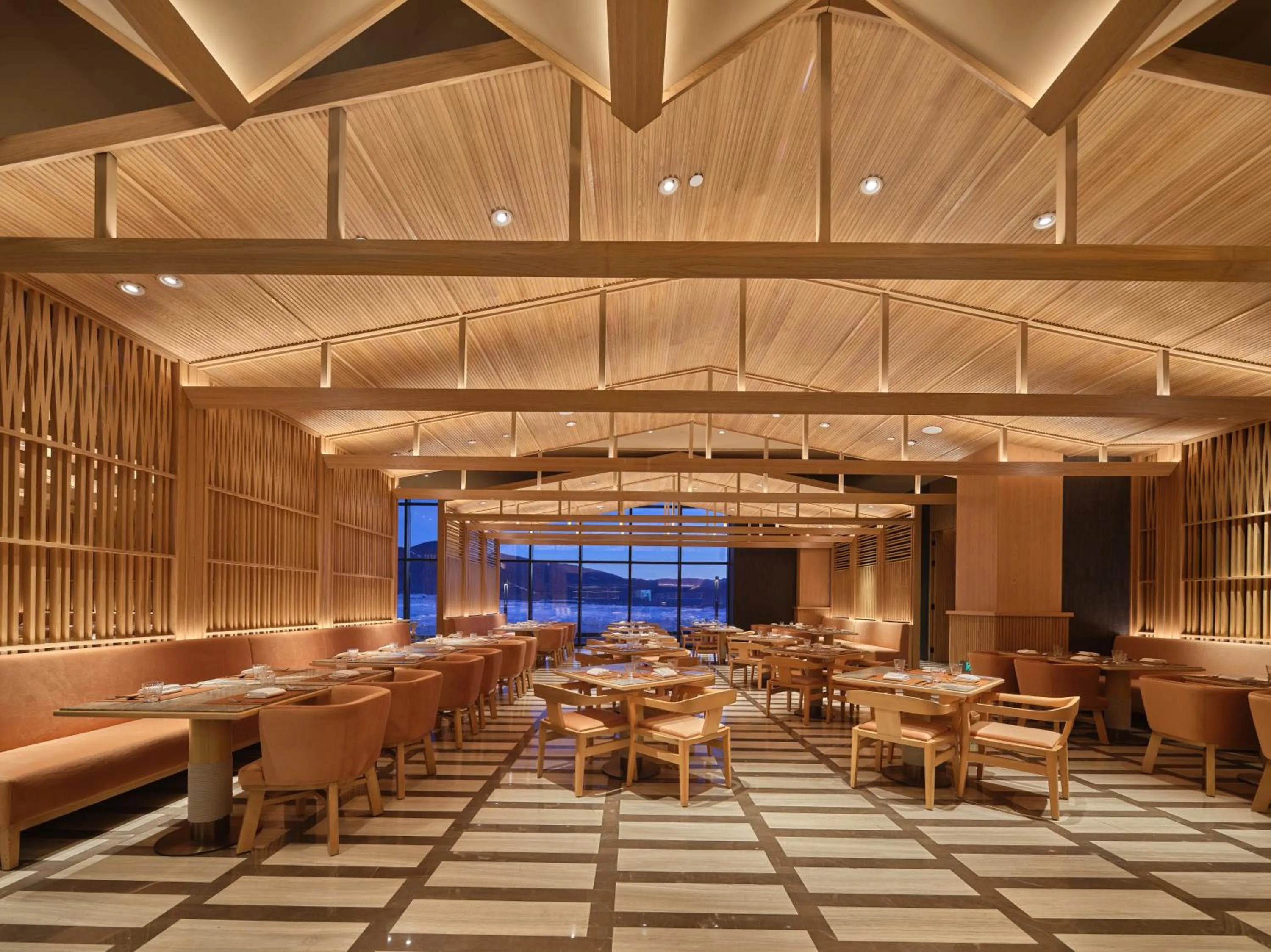 Restaurant/places to eat in Hilton Altay Hemu