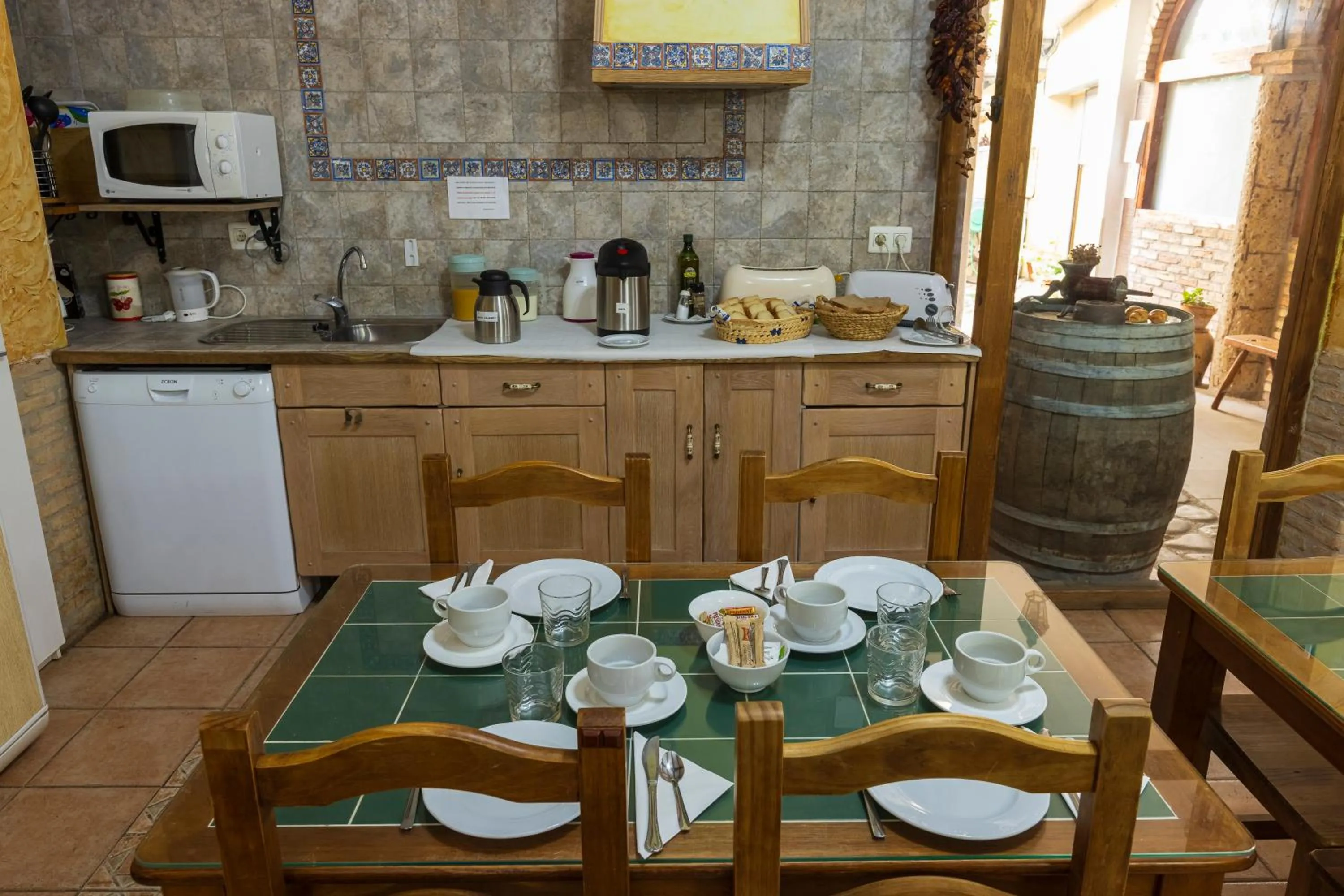 Dining area in Casa Rural "La Bardena Blanca I "