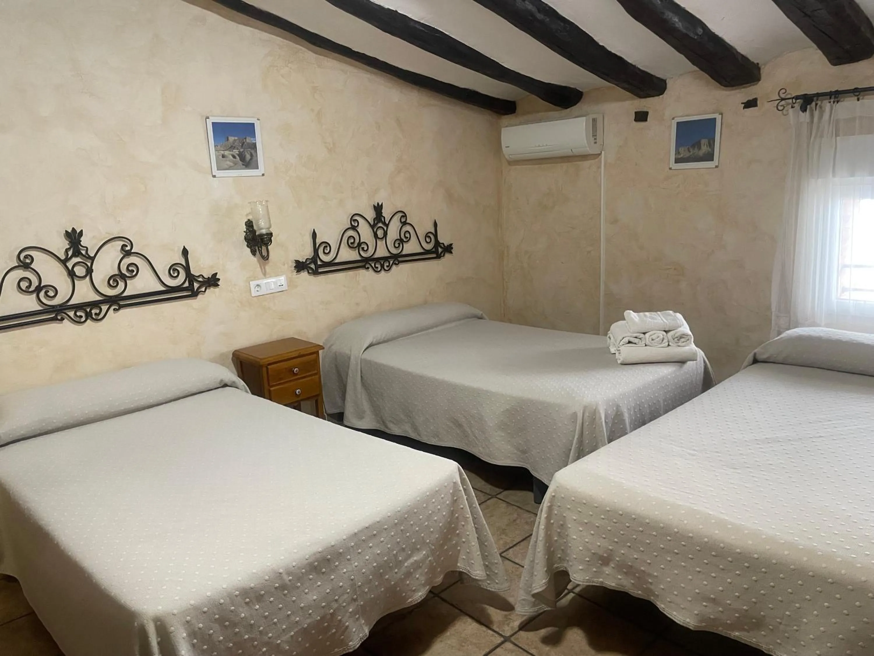 Bedroom, Bed in Casa Rural "La Bardena Blanca I "