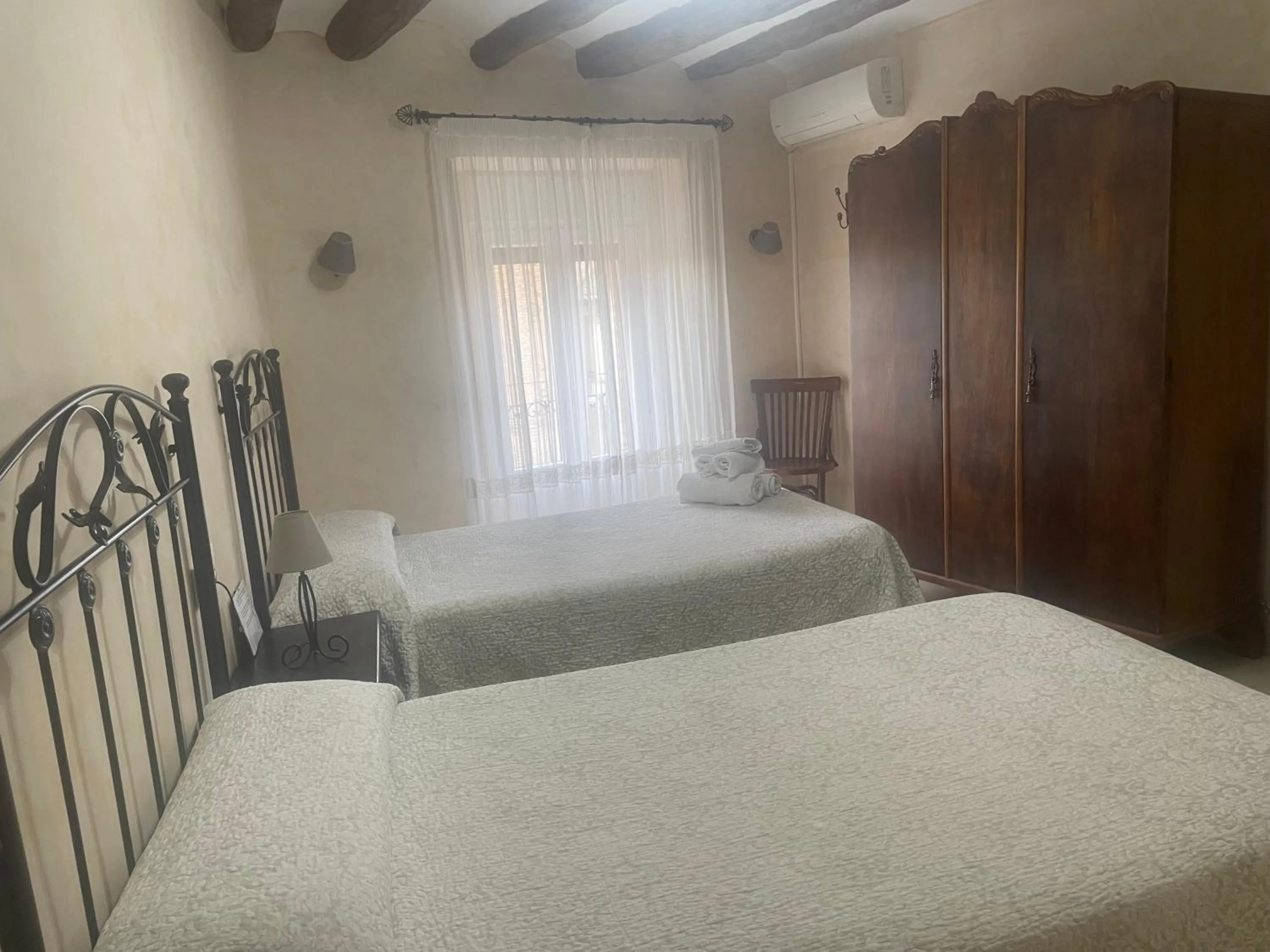 Bedroom, Bed in Casa Rural "La Bardena Blanca I "