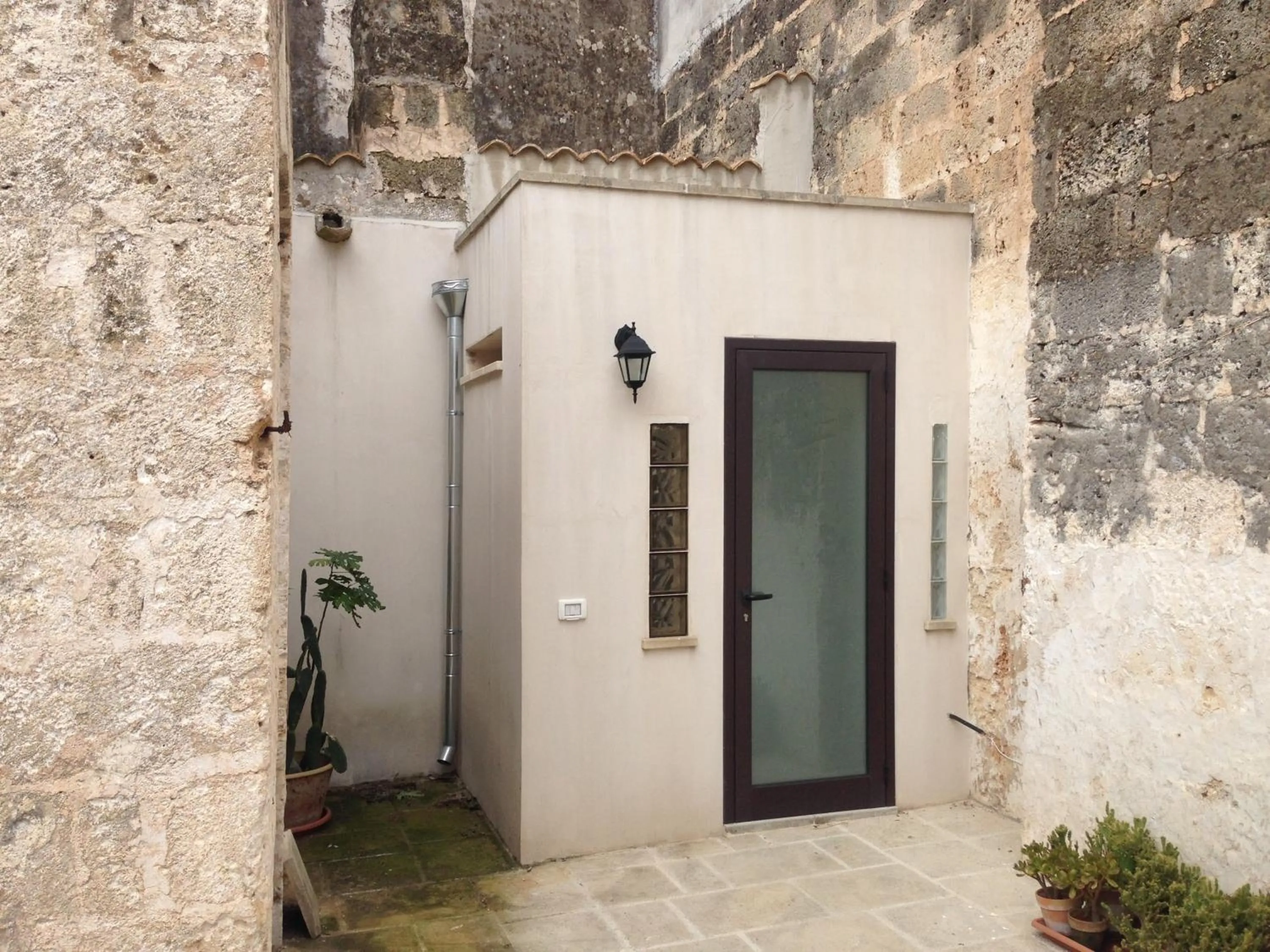 Decorative detail in 100 Craste