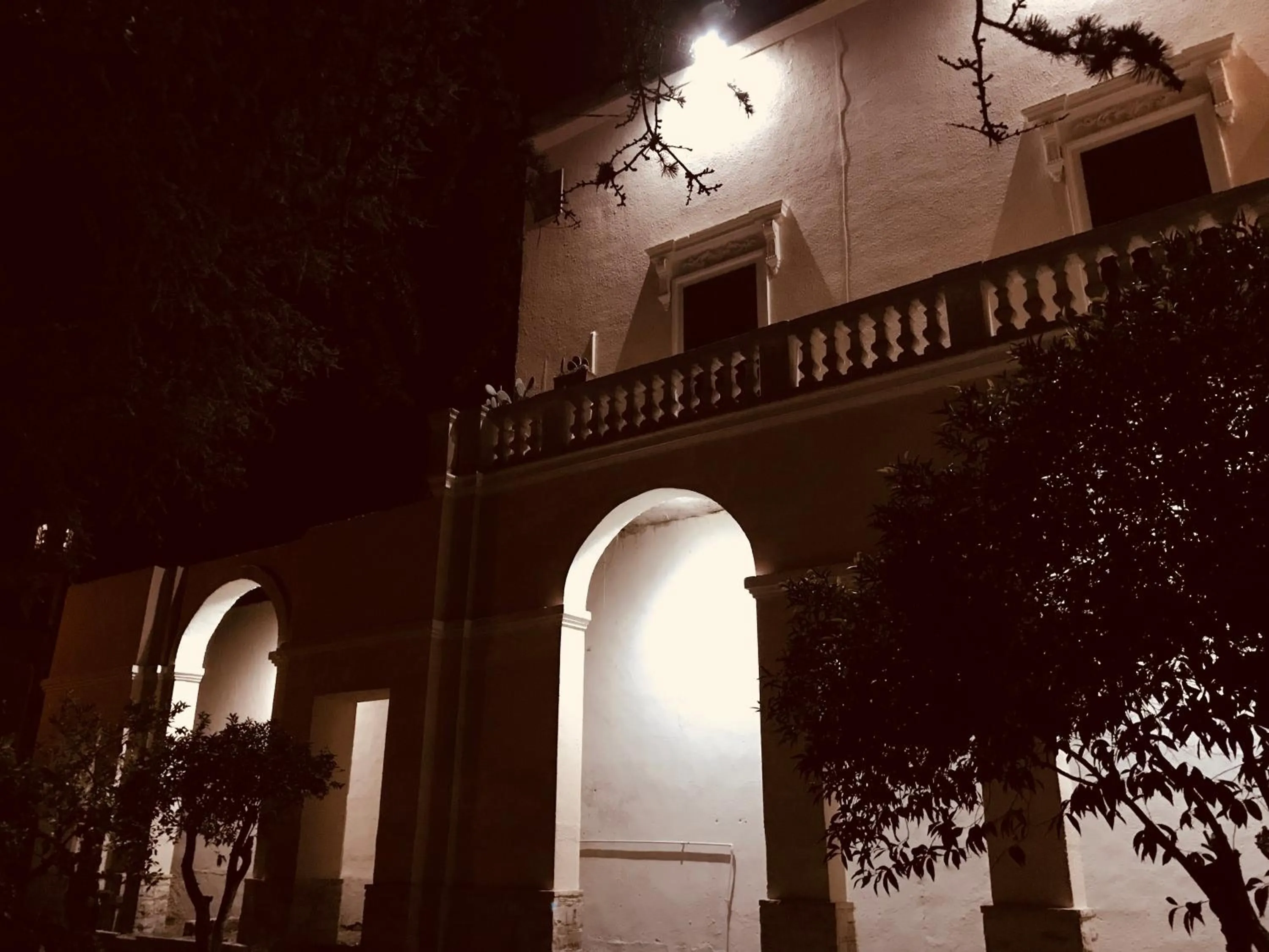 Property building in 100 Craste