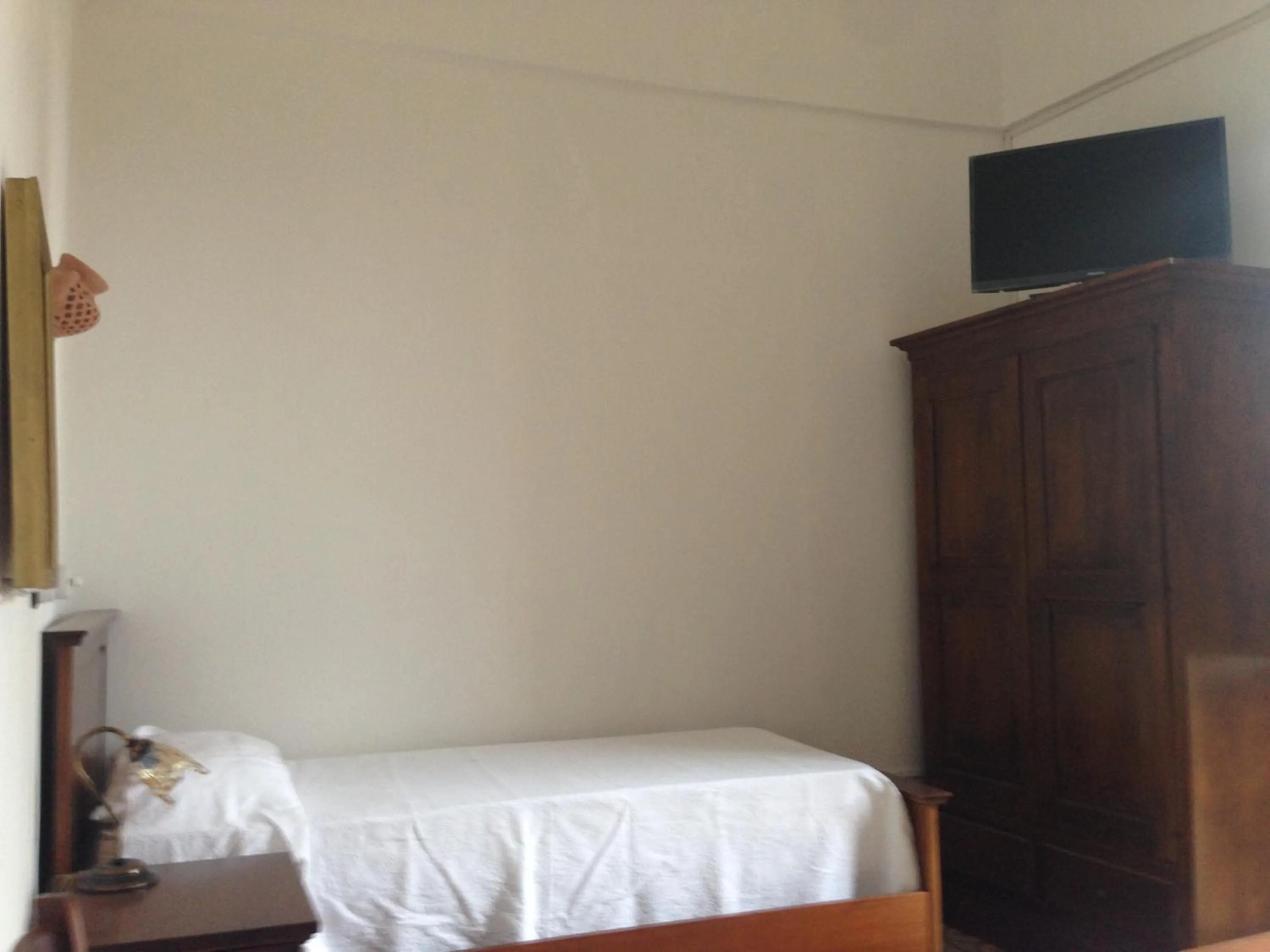 Decorative detail, Bed in 100 Craste