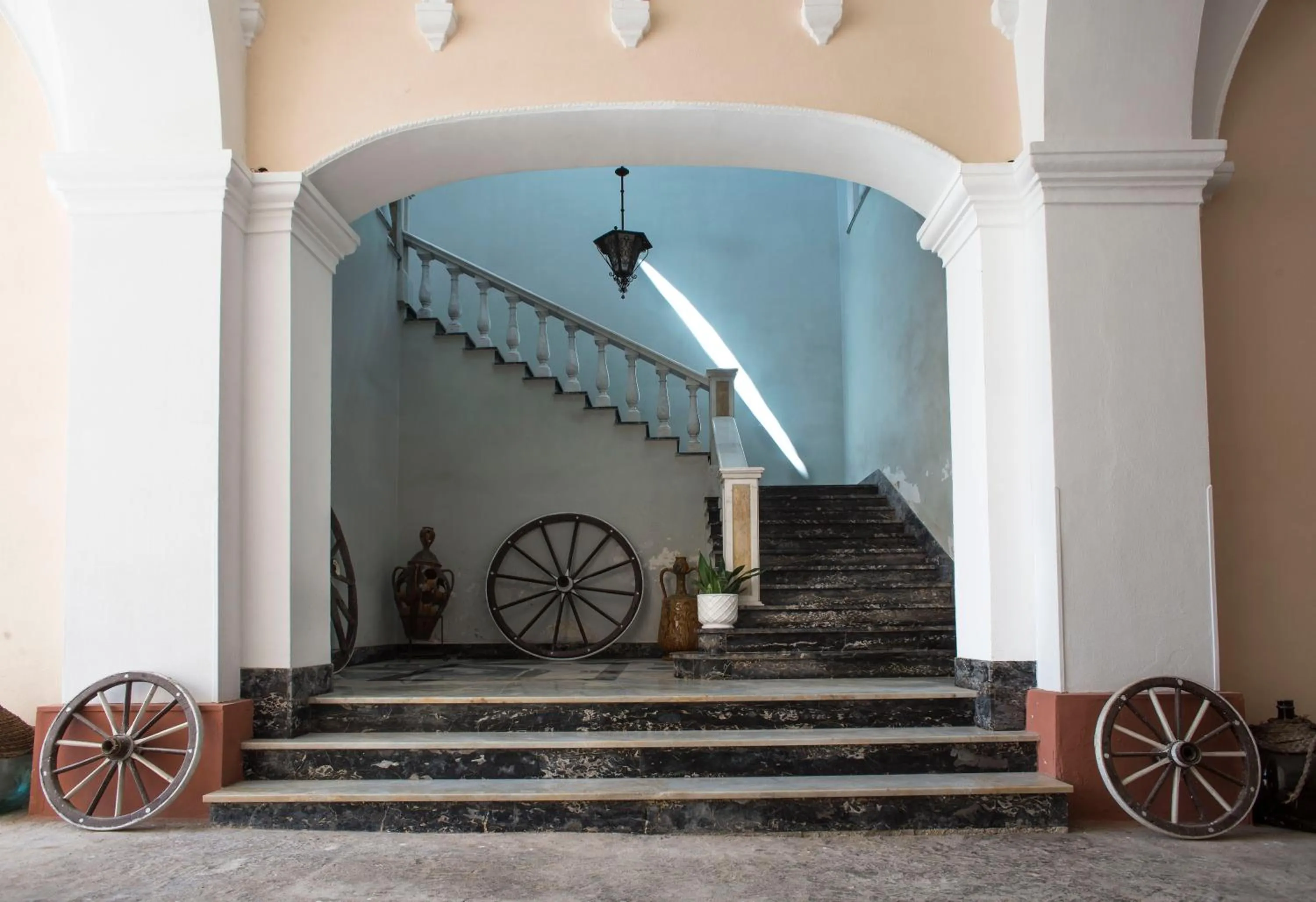 Property building in 100 Craste