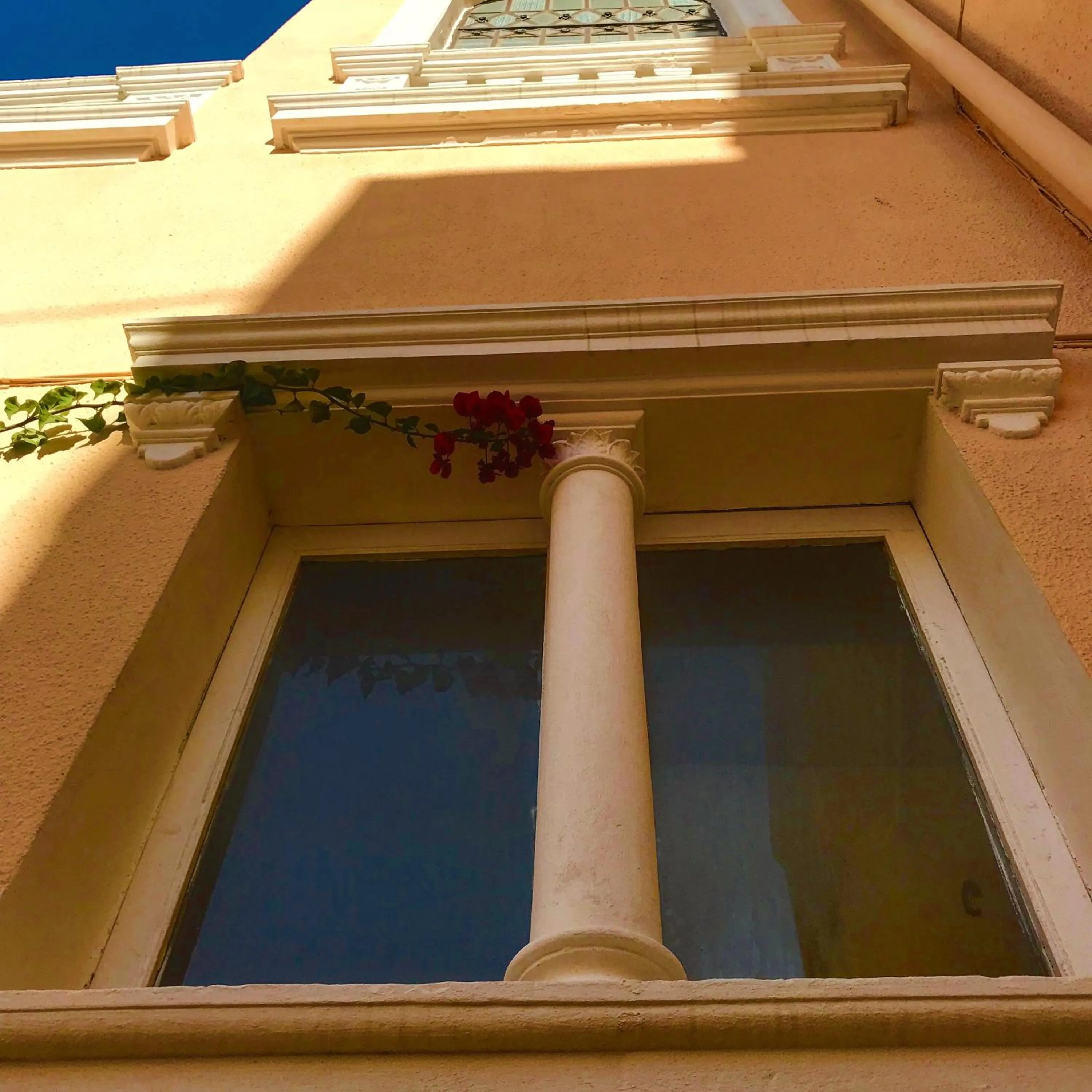 Decorative detail in 100 Craste