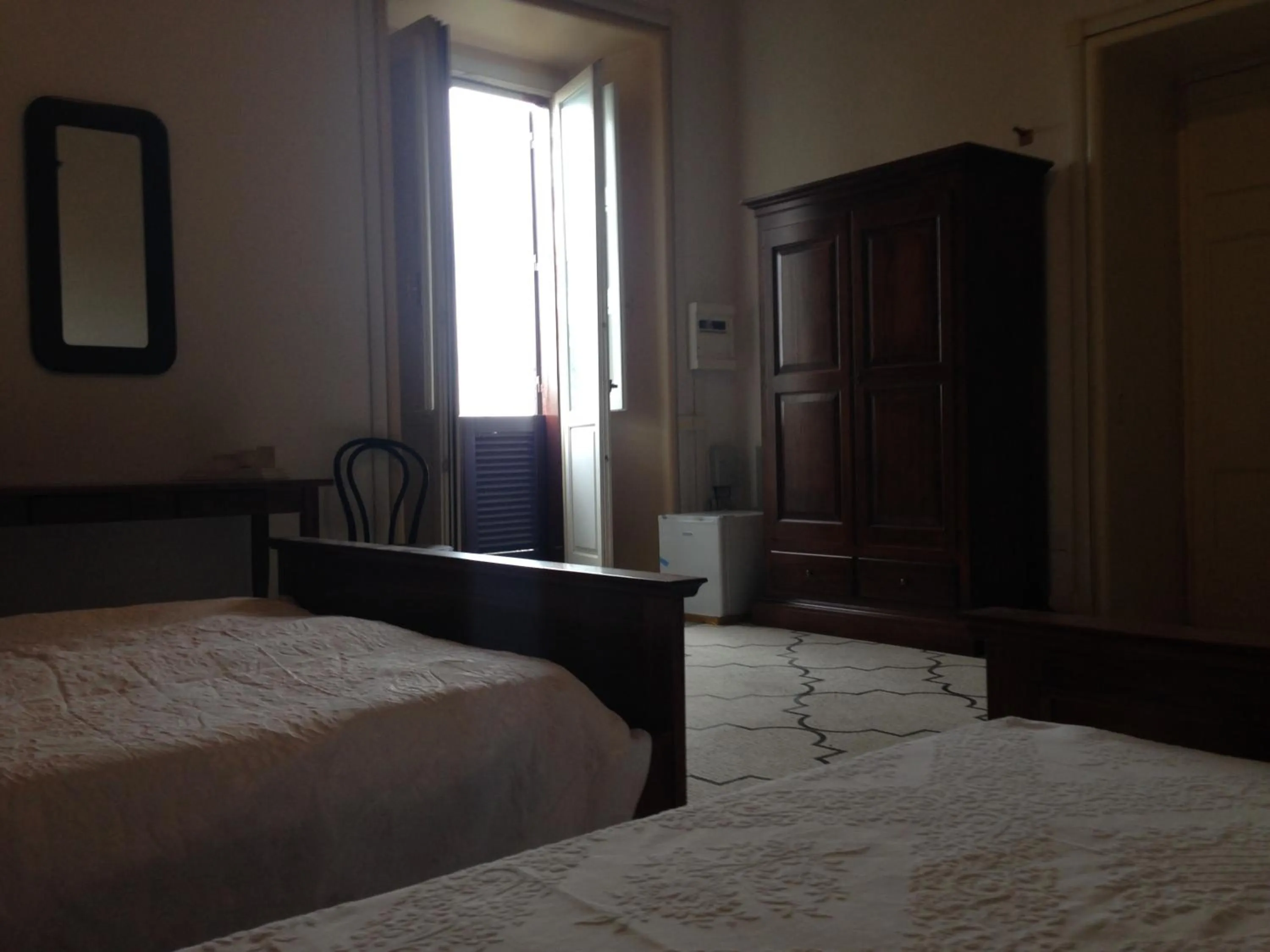 Decorative detail, Bed in 100 Craste